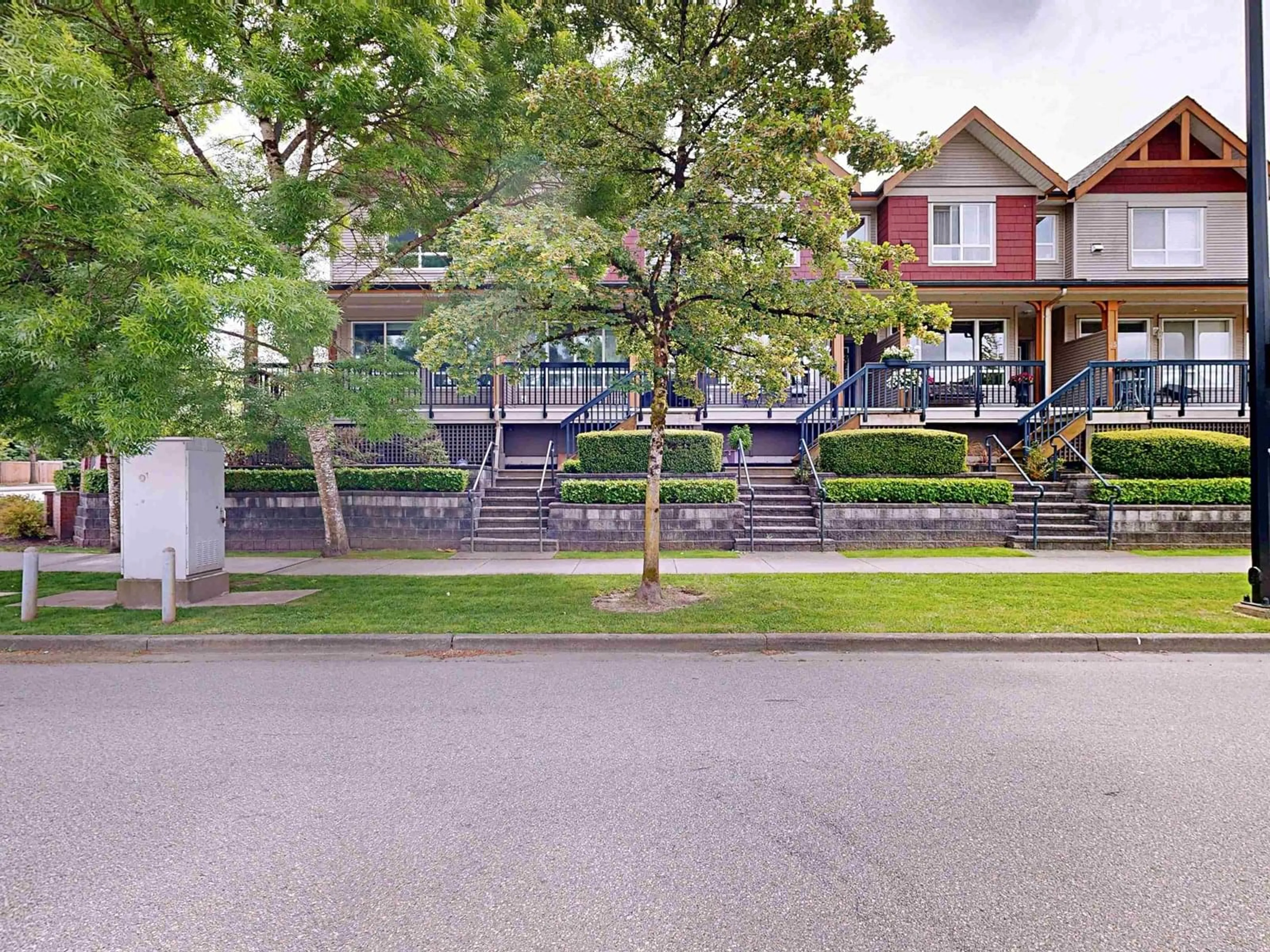 A pic from outside/outdoor area/front of a property/back of a property/a pic from drone, street for 22 - 16772 61, Surrey British Columbia V3S4P2