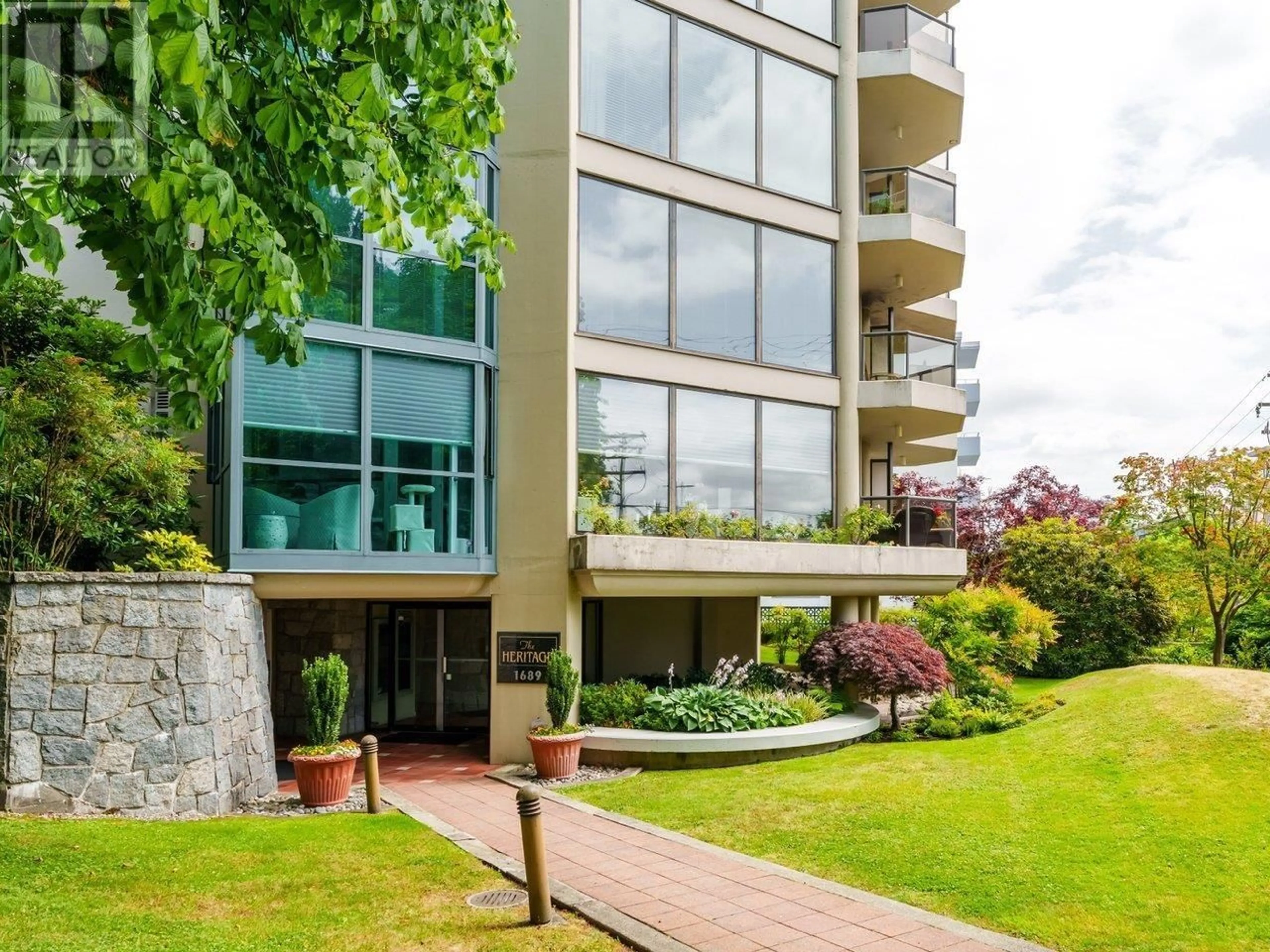 Unknown for 306 - 1689 DUCHESS AVENUE, West Vancouver British Columbia V7N1P7