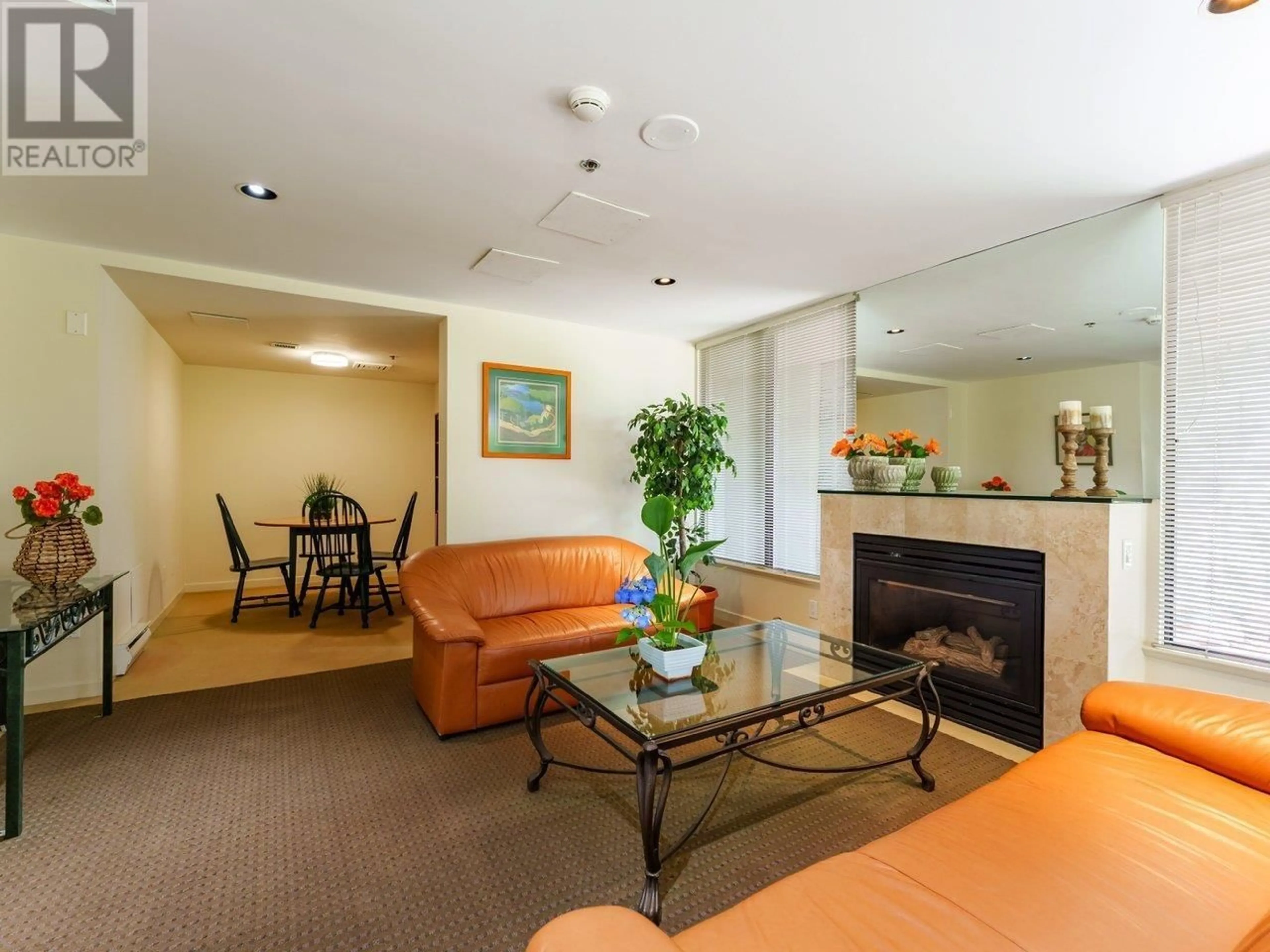 Lobby for 306 - 1689 DUCHESS AVENUE, West Vancouver British Columbia V7N1P7