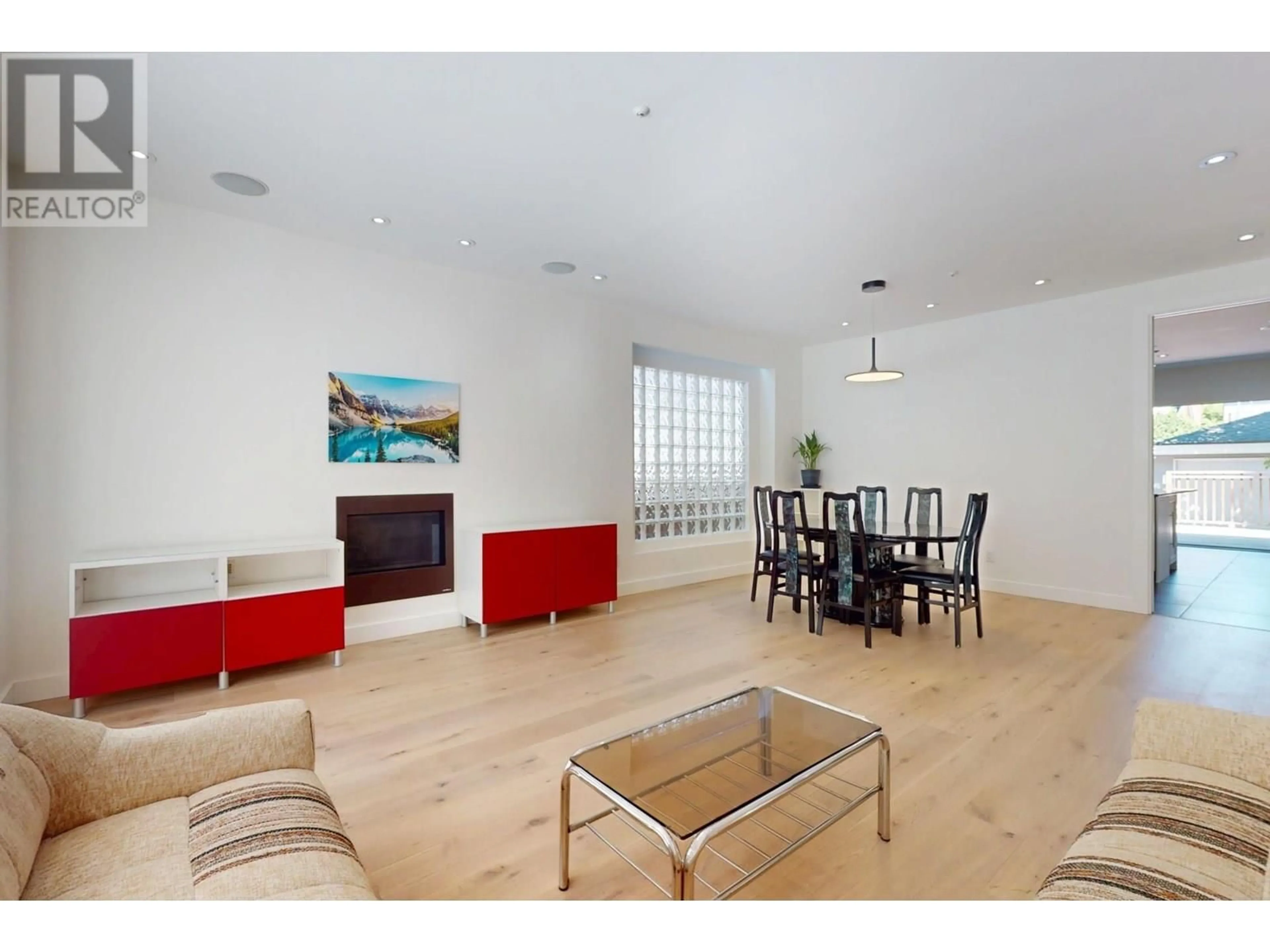 Unknown for 4447 15TH AVENUE, Vancouver British Columbia V6R3B1