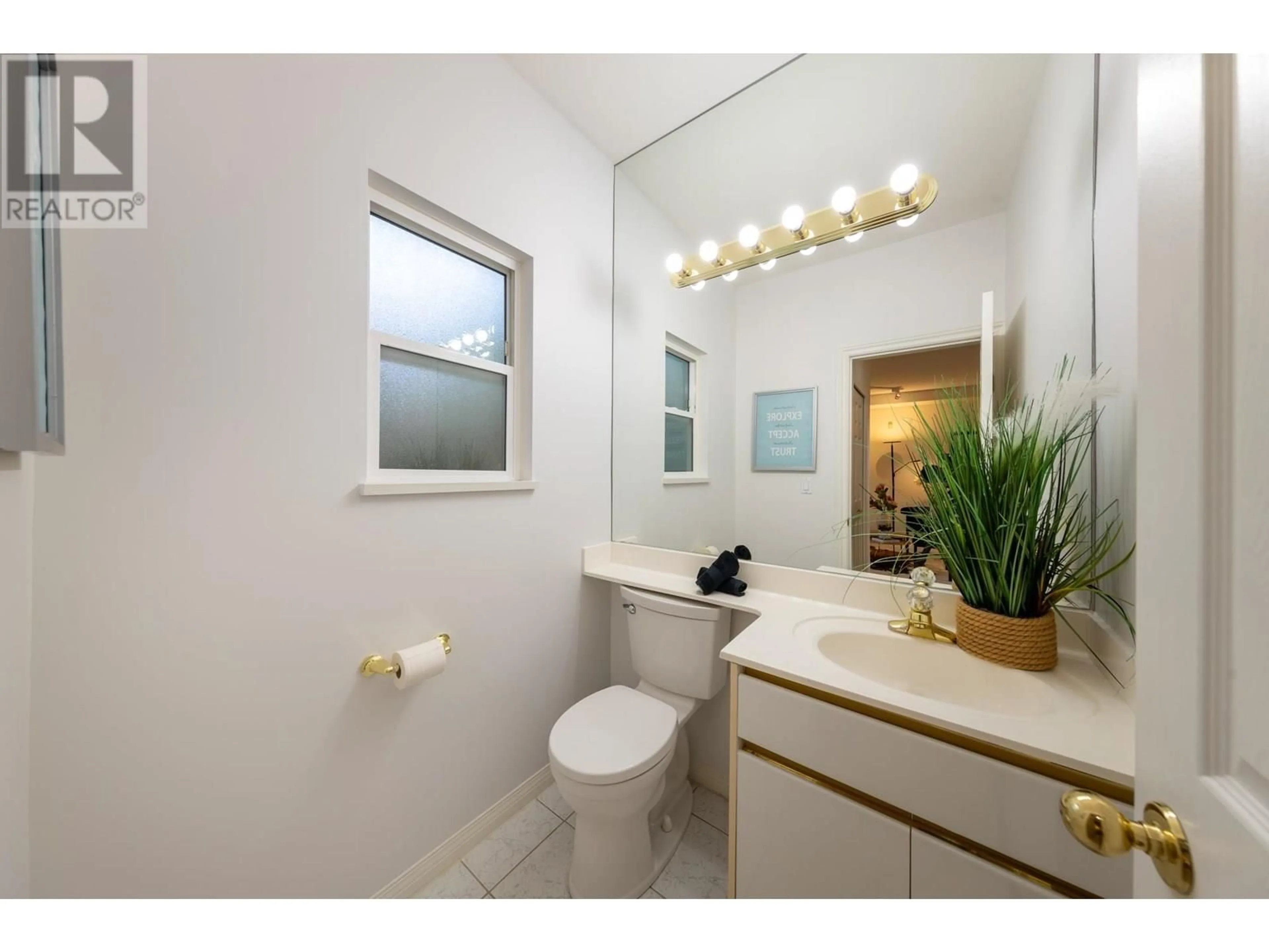 Standard bathroom, ceramic/tile floor for 5 - 7651 MOFFATT ROAD, Richmond British Columbia V6Y1X9