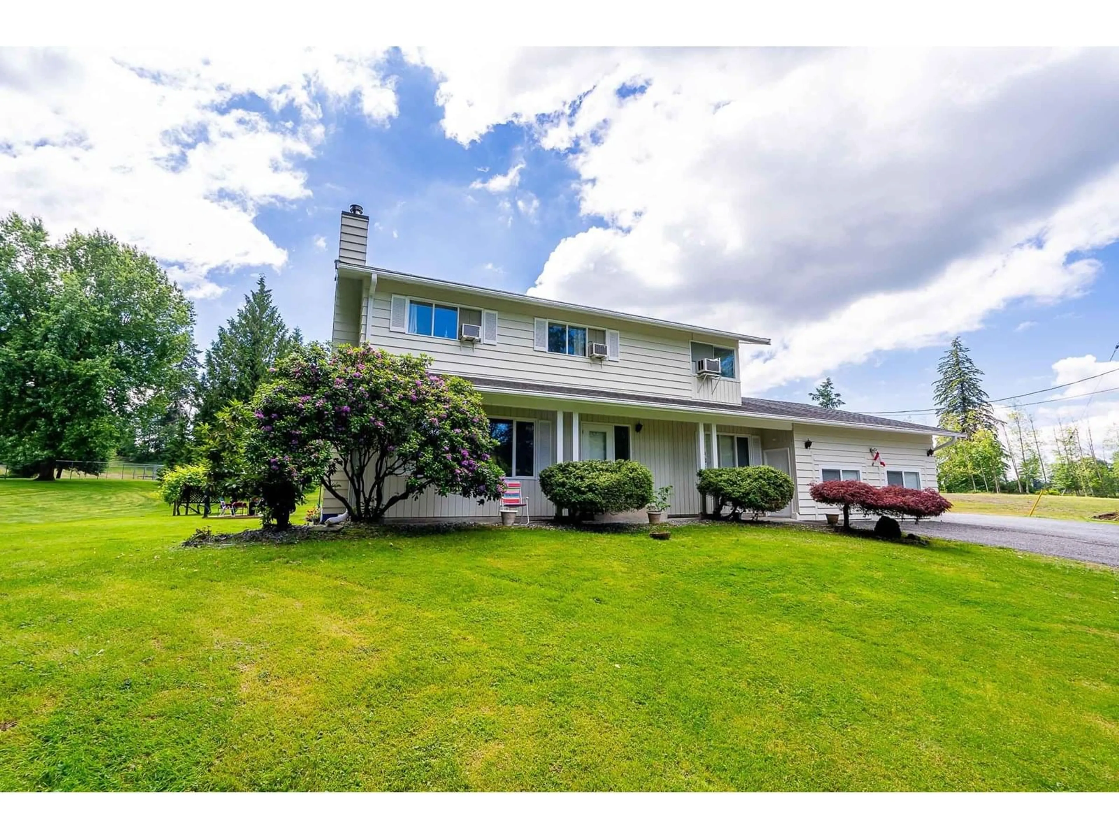 A pic from outside/outdoor area/front of a property/back of a property/a pic from drone, unknown for 6165 NATHAN, Abbotsford British Columbia V4X2G4