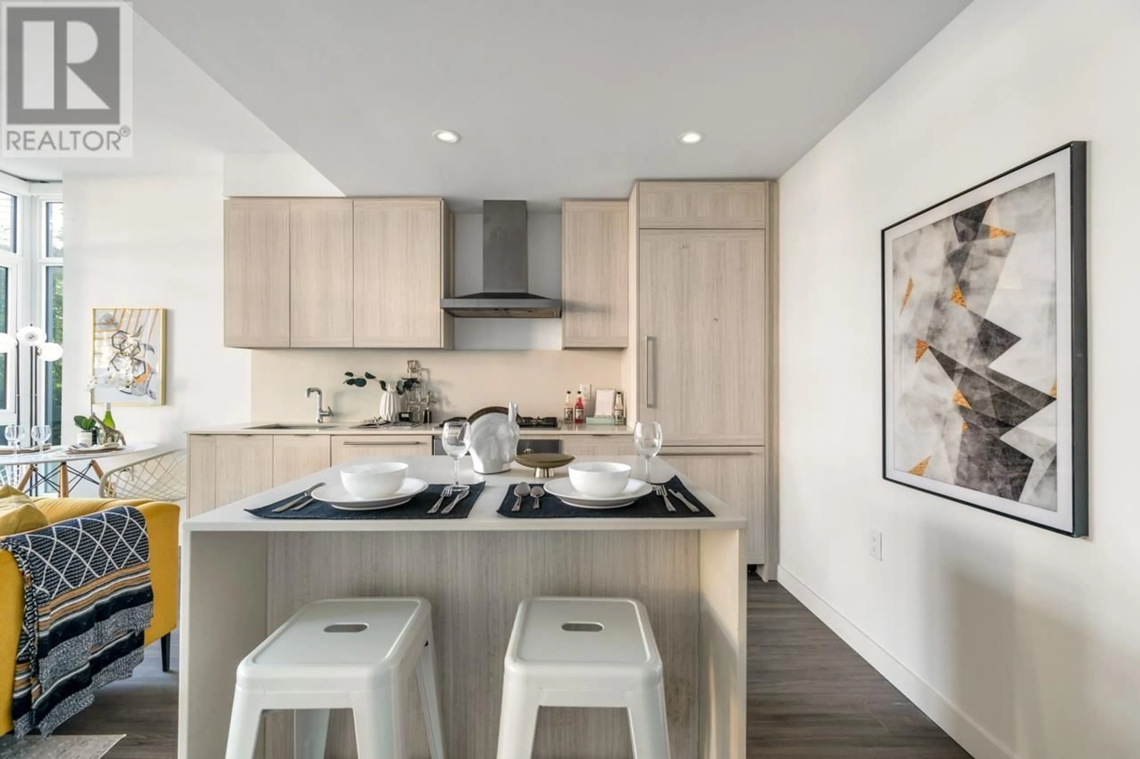 Unknown for 405 - 2311 BETA AVENUE, Burnaby British Columbia V5C0M1