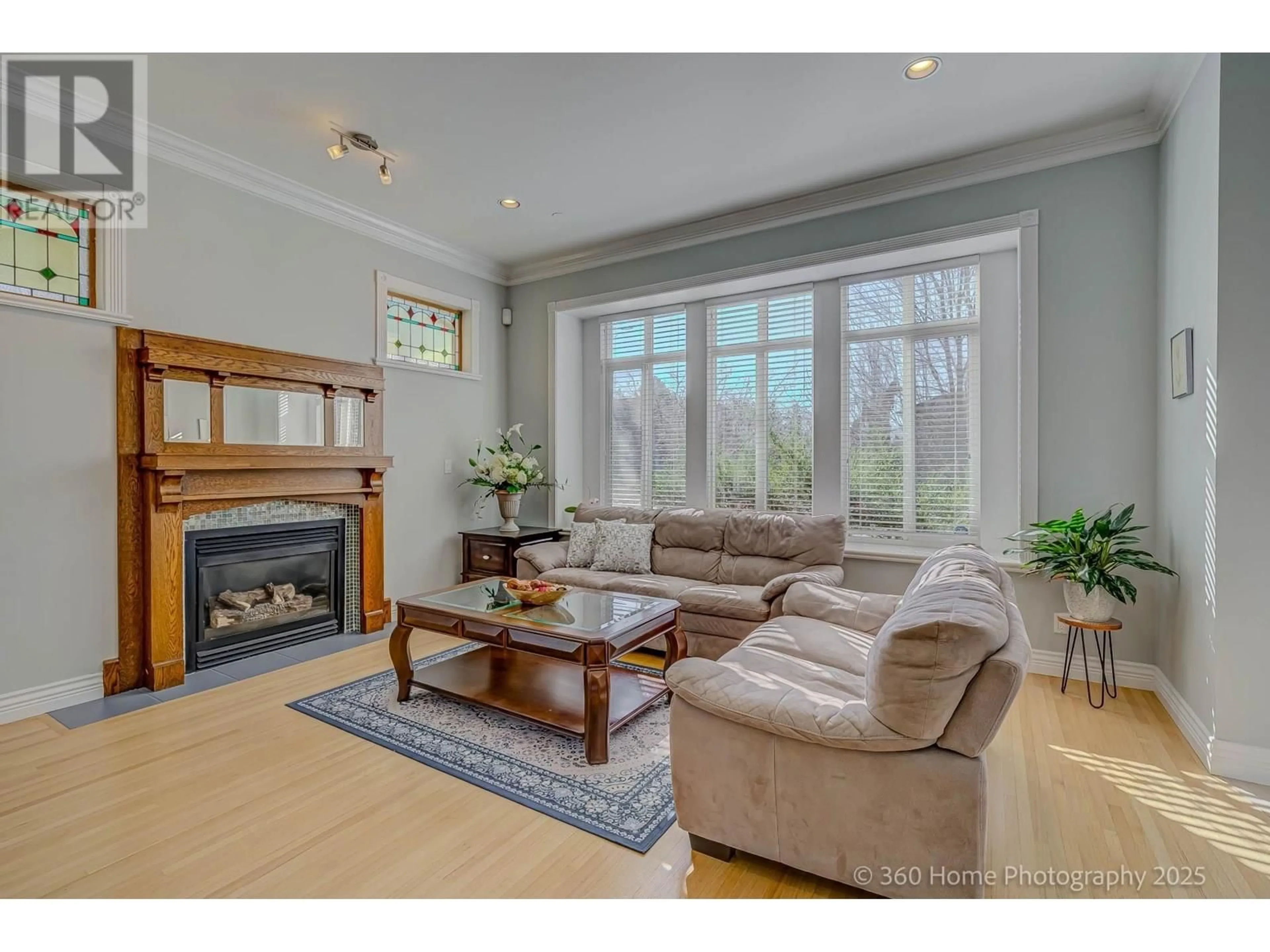 Living room with furniture, unknown for 4203 14TH AVENUE, Vancouver British Columbia V6R2X7