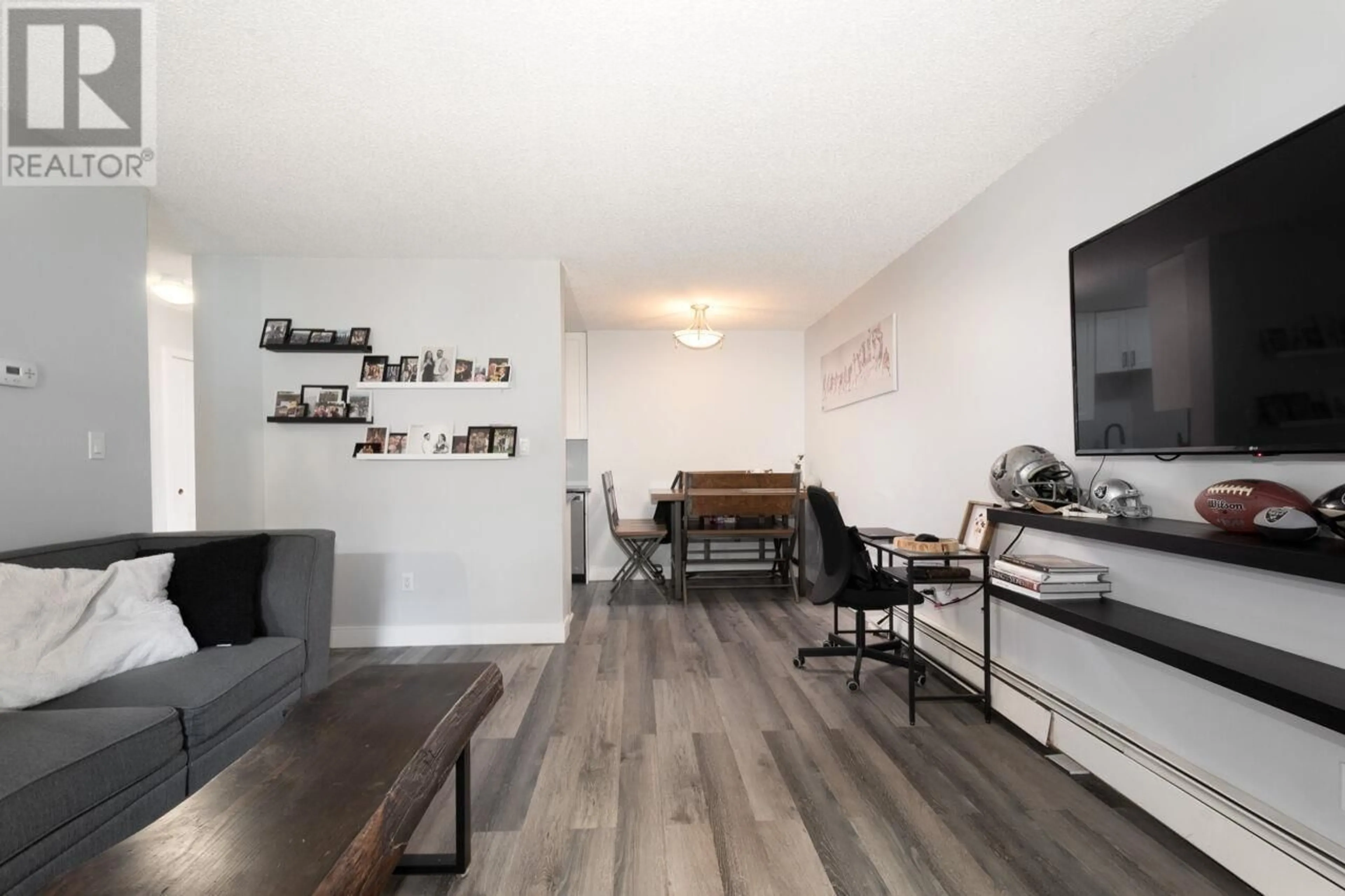 A pic of a room for 111 - 9101 HORNE STREET, Burnaby British Columbia V3N4M3