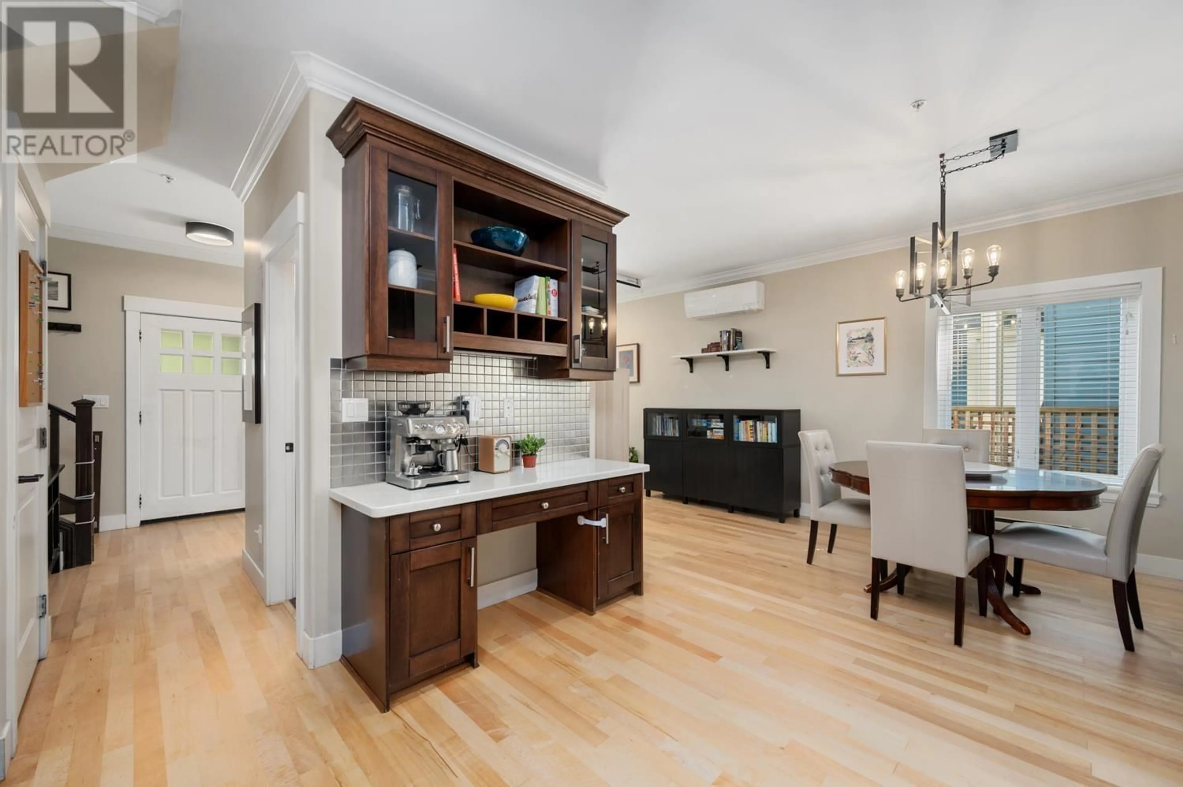 Open concept kitchen, unknown for 987 21ST AVENUE, Vancouver British Columbia V5V1S4