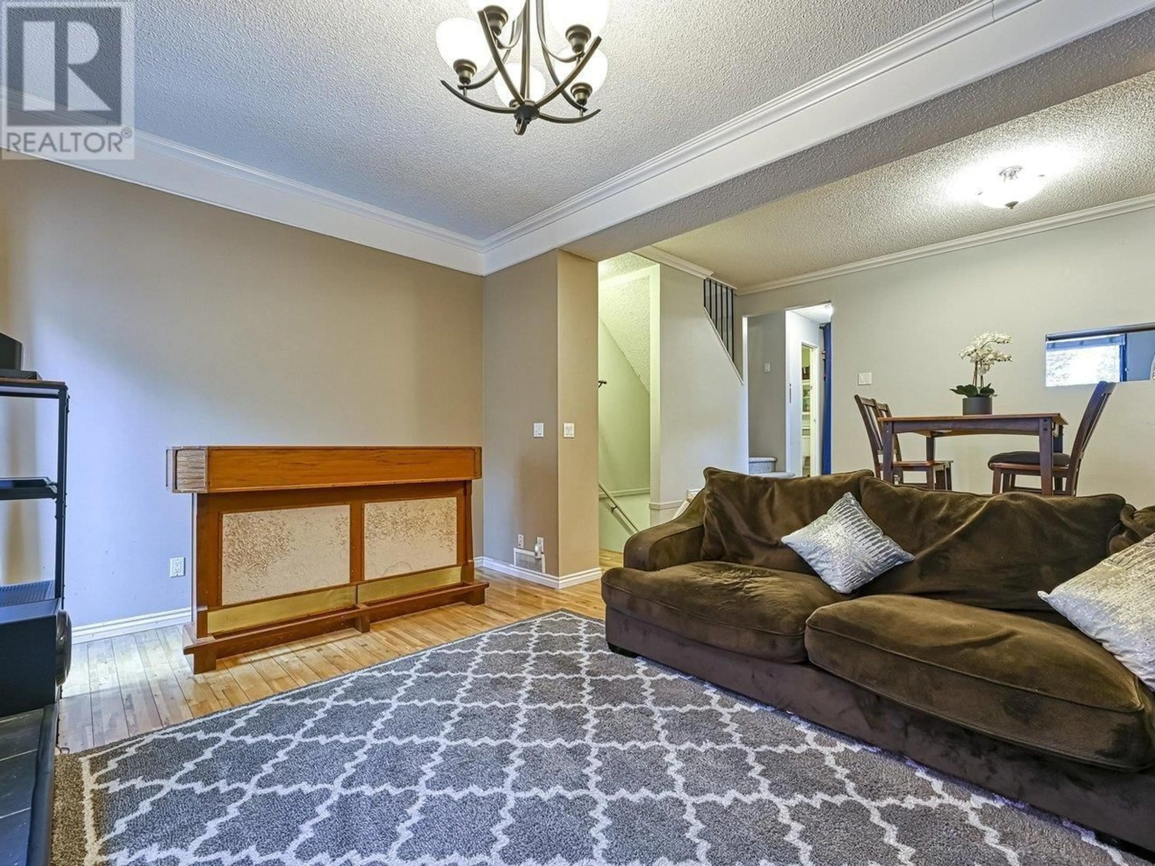 Living room with furniture, carpet floor for 8 - 2980 MARINER WAY, Coquitlam British Columbia V3C4K1