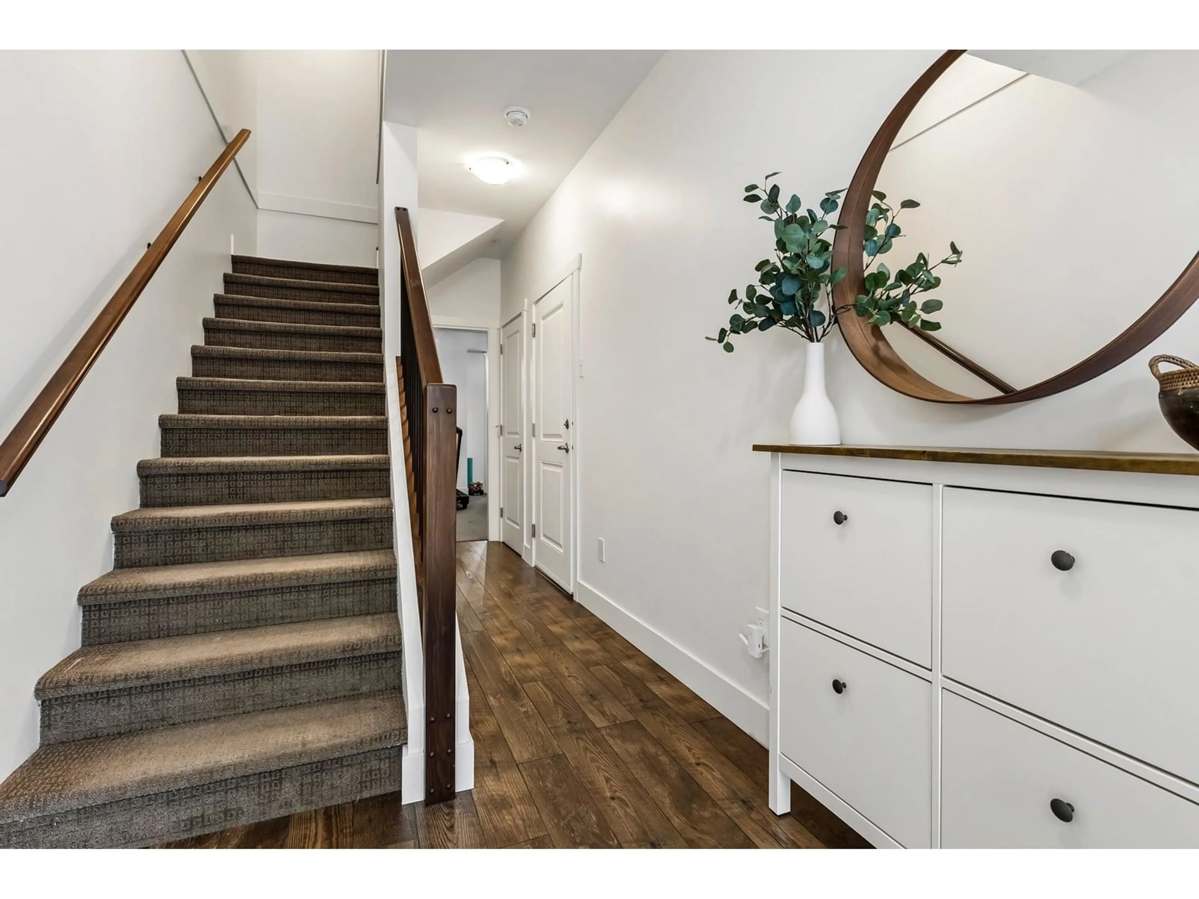 Indoor entryway for 34 - 5469 CHINOOK STREET, Chilliwack British Columbia V2R0T5