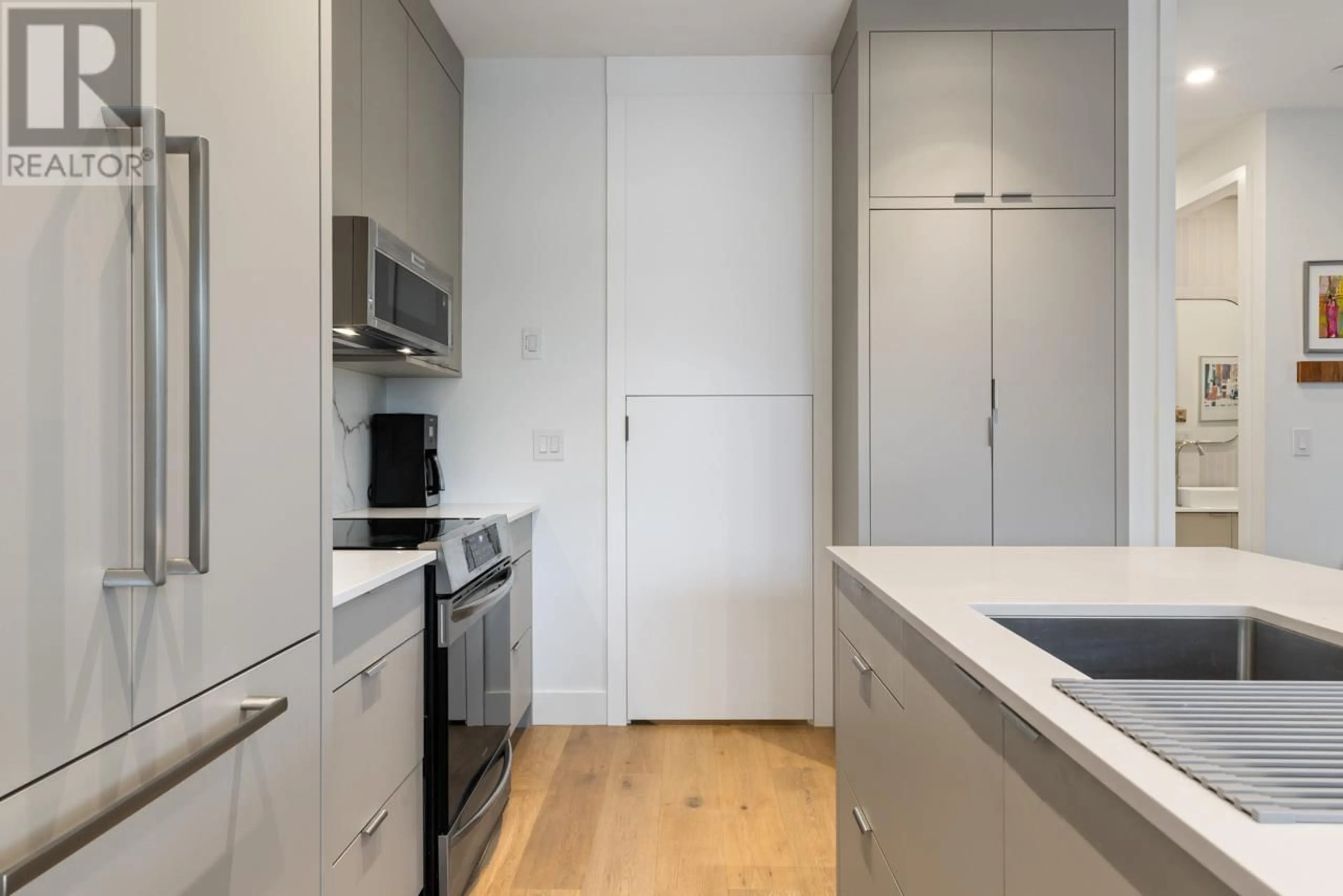 Standard kitchen, unknown for 1960 SEMLIN DRIVE, Vancouver British Columbia V5N4P8