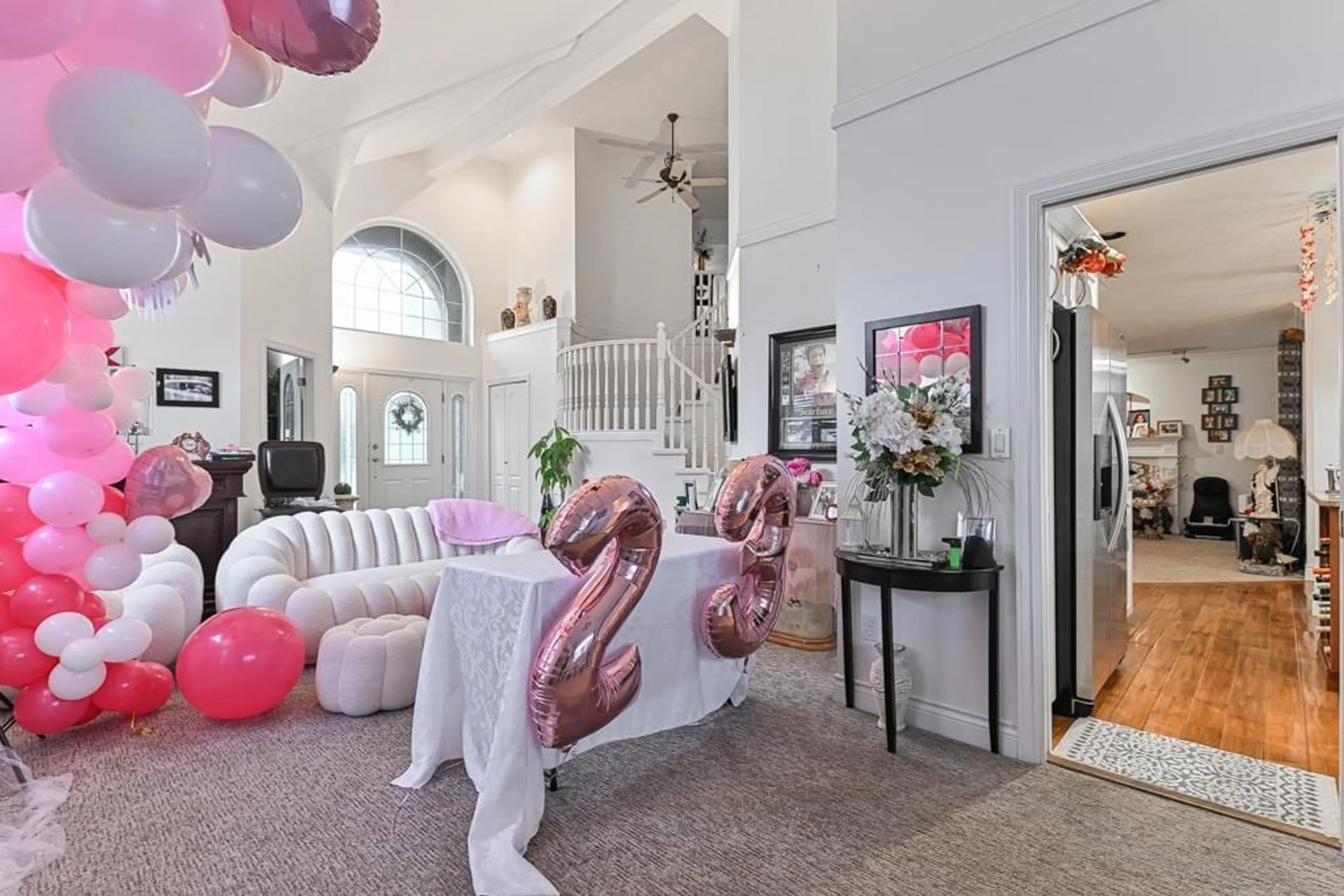 Indoor foyer for 31466 JEAN, Abbotsford British Columbia V2T5N9