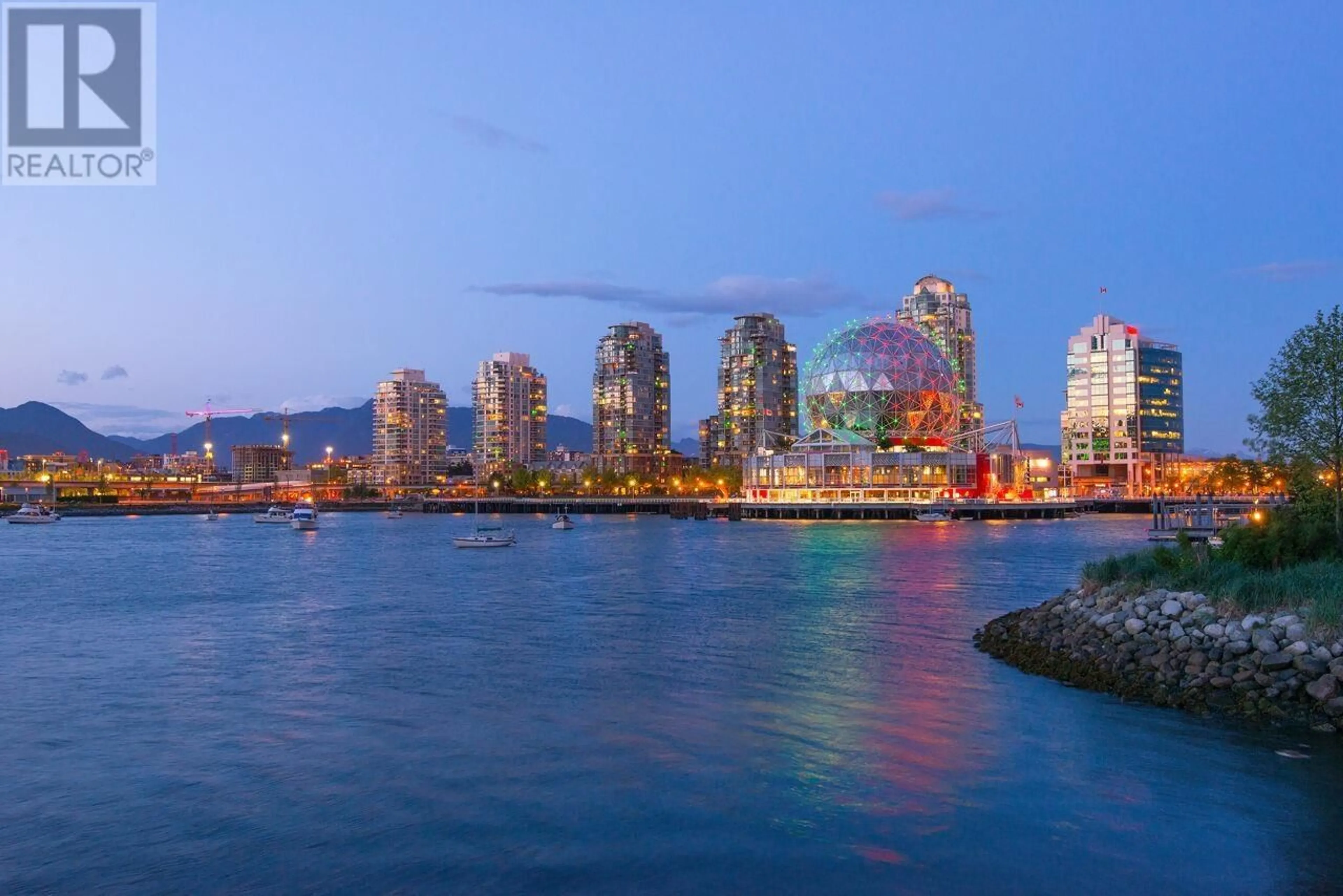 Blurry image for 1703 - 1188 QUEBEC STREET, Vancouver British Columbia V6A4B3