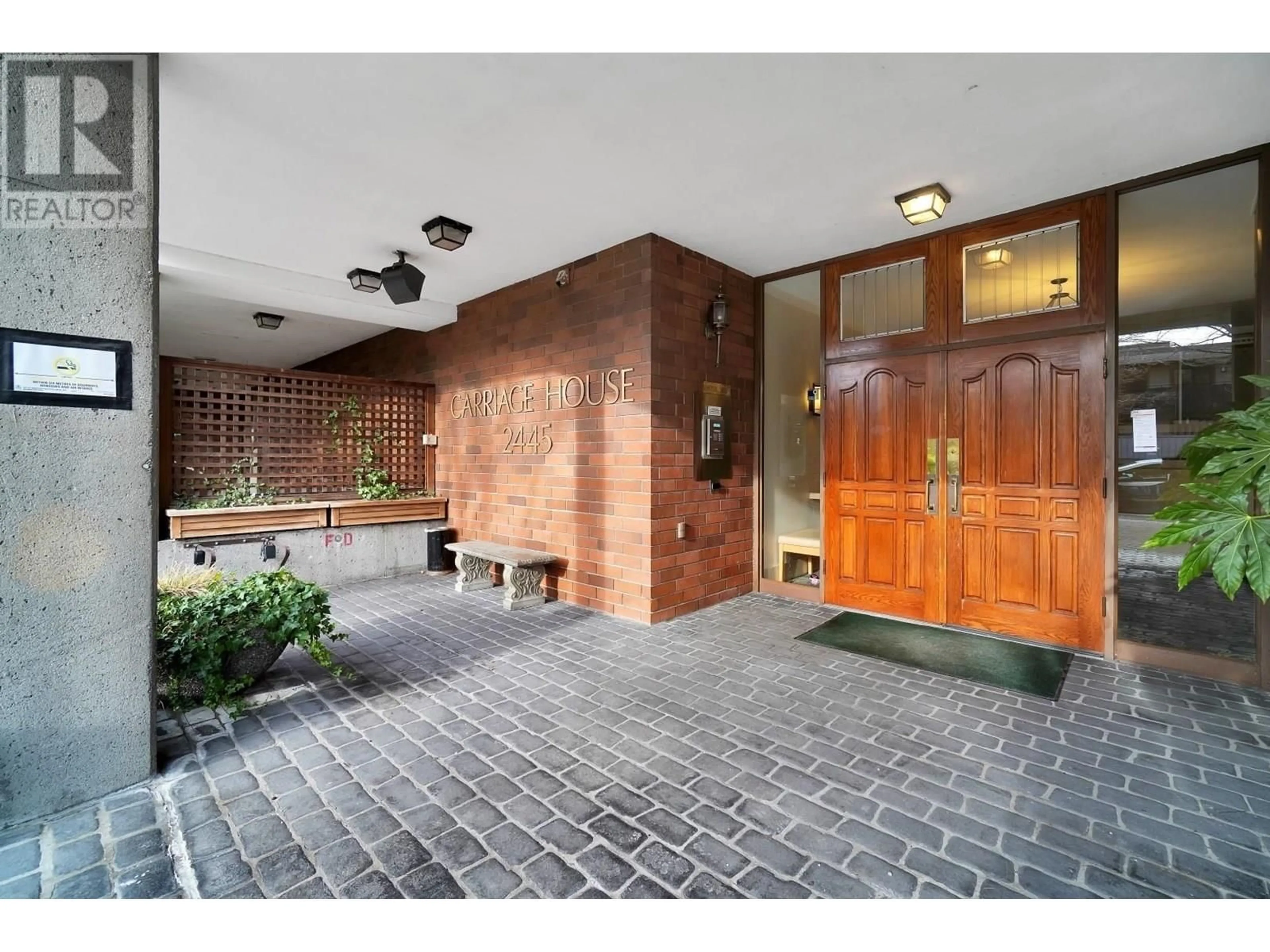 Indoor foyer for 1104 - 2445 3RD AVENUE, Vancouver British Columbia V6K4K6