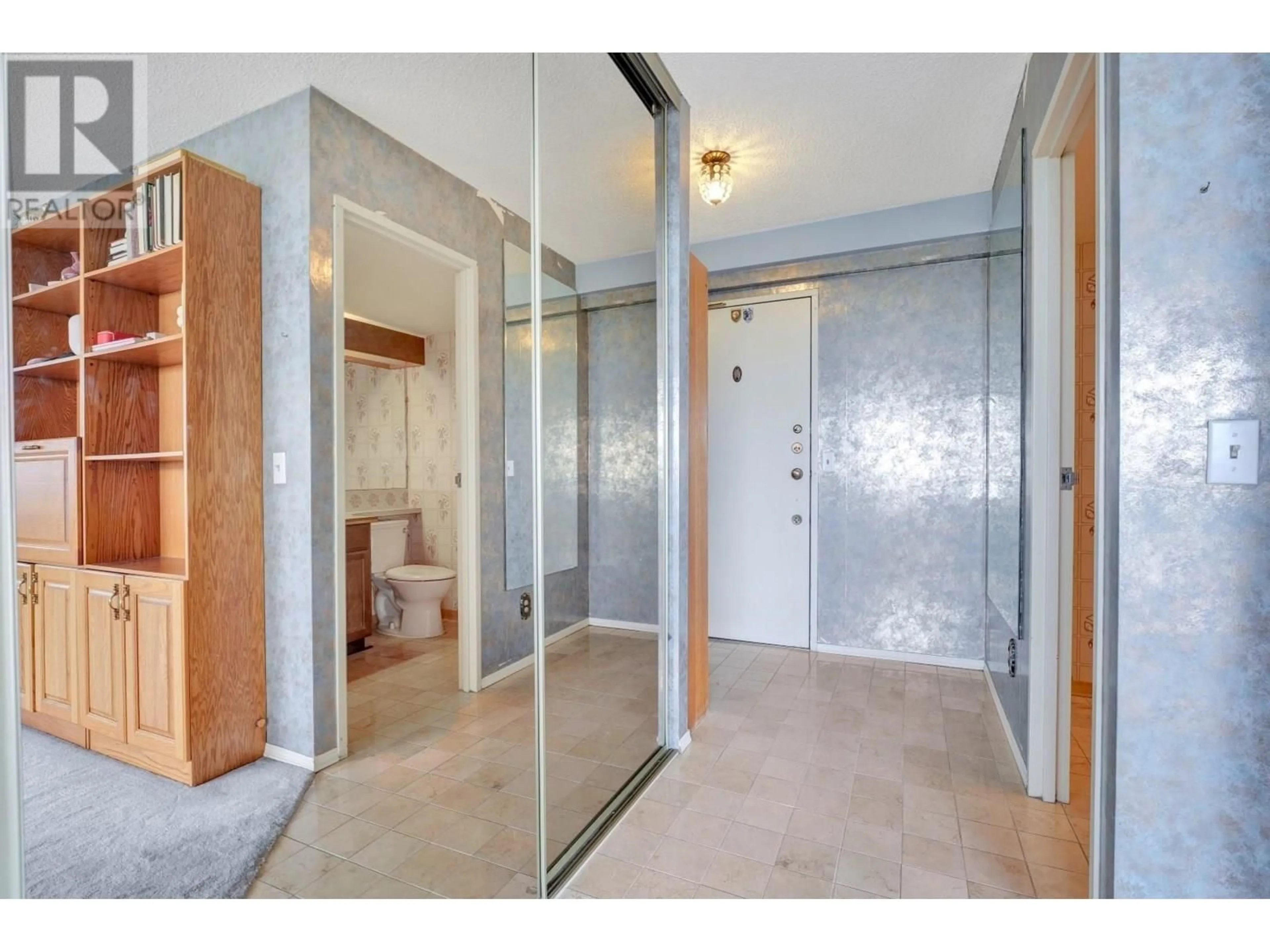 Indoor entryway for 1104 - 2445 3RD AVENUE, Vancouver British Columbia V6K4K6