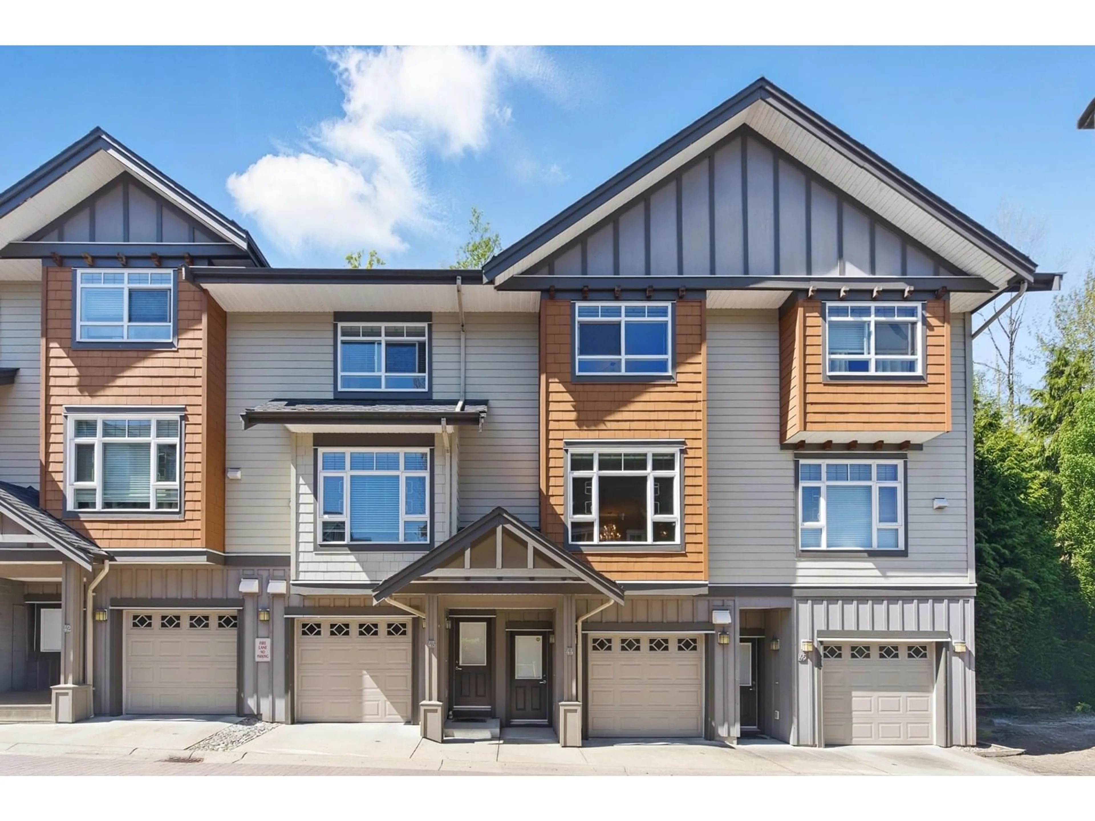 Home with vinyl exterior material, street for 44 - 2979 156, Surrey British Columbia V3Z8V8