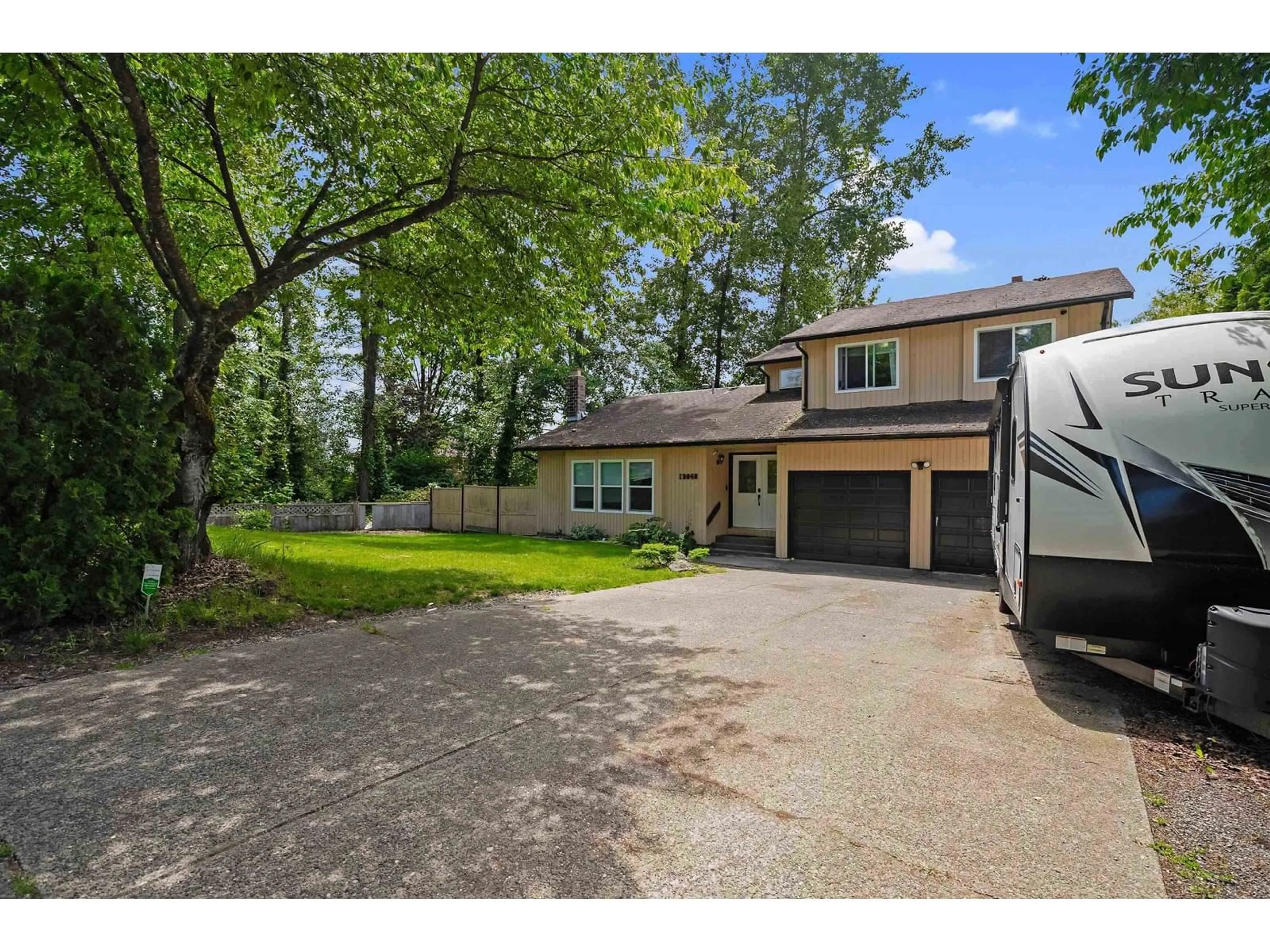 A pic from outside/outdoor area/front of a property/back of a property/a pic from drone, street for 15040 SPENSER, Surrey British Columbia V3S5Z7