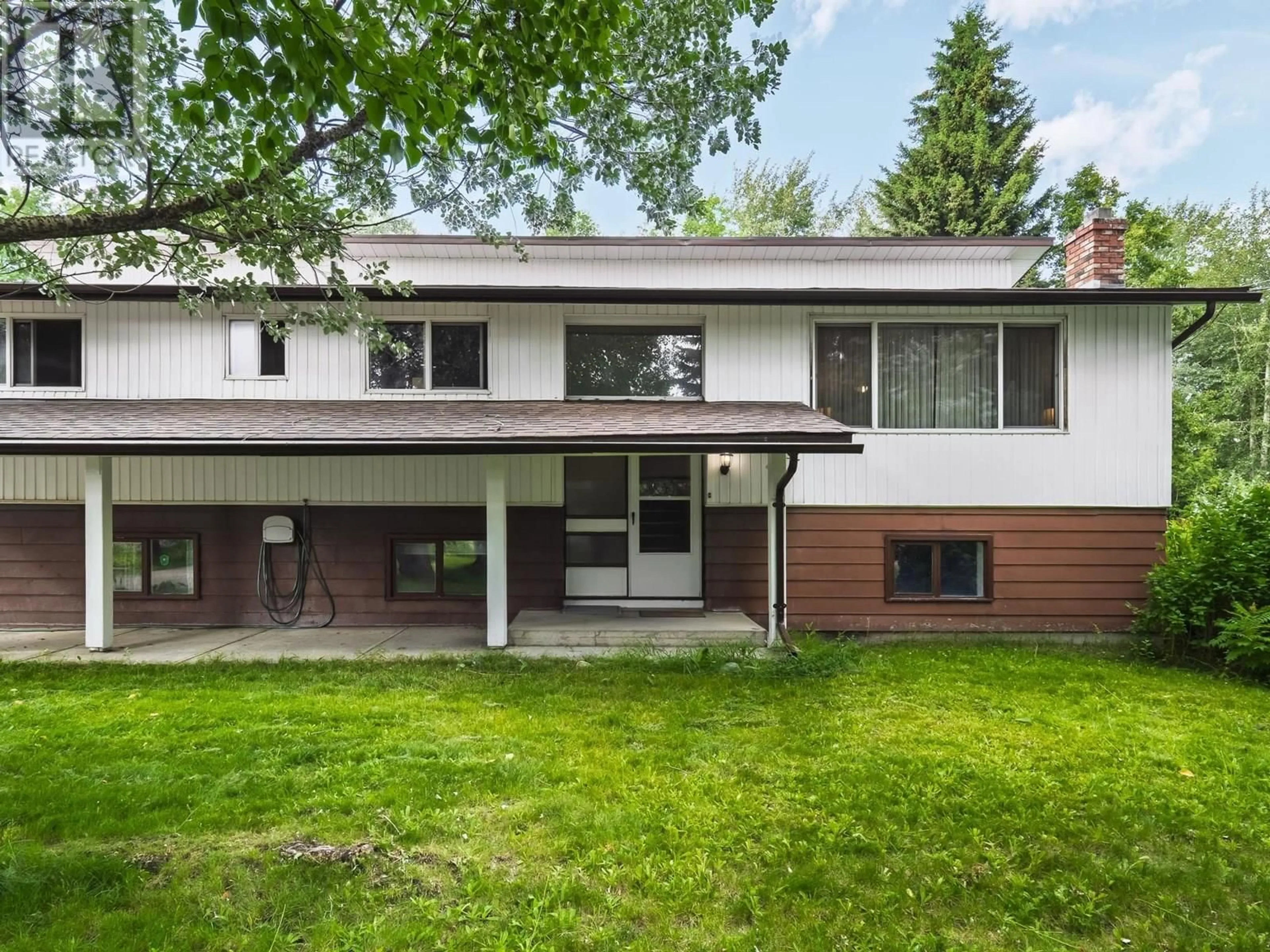 Home with vinyl exterior material, unknown for 4334 CHESTNUT DRIVE, Prince George British Columbia V2K2T5