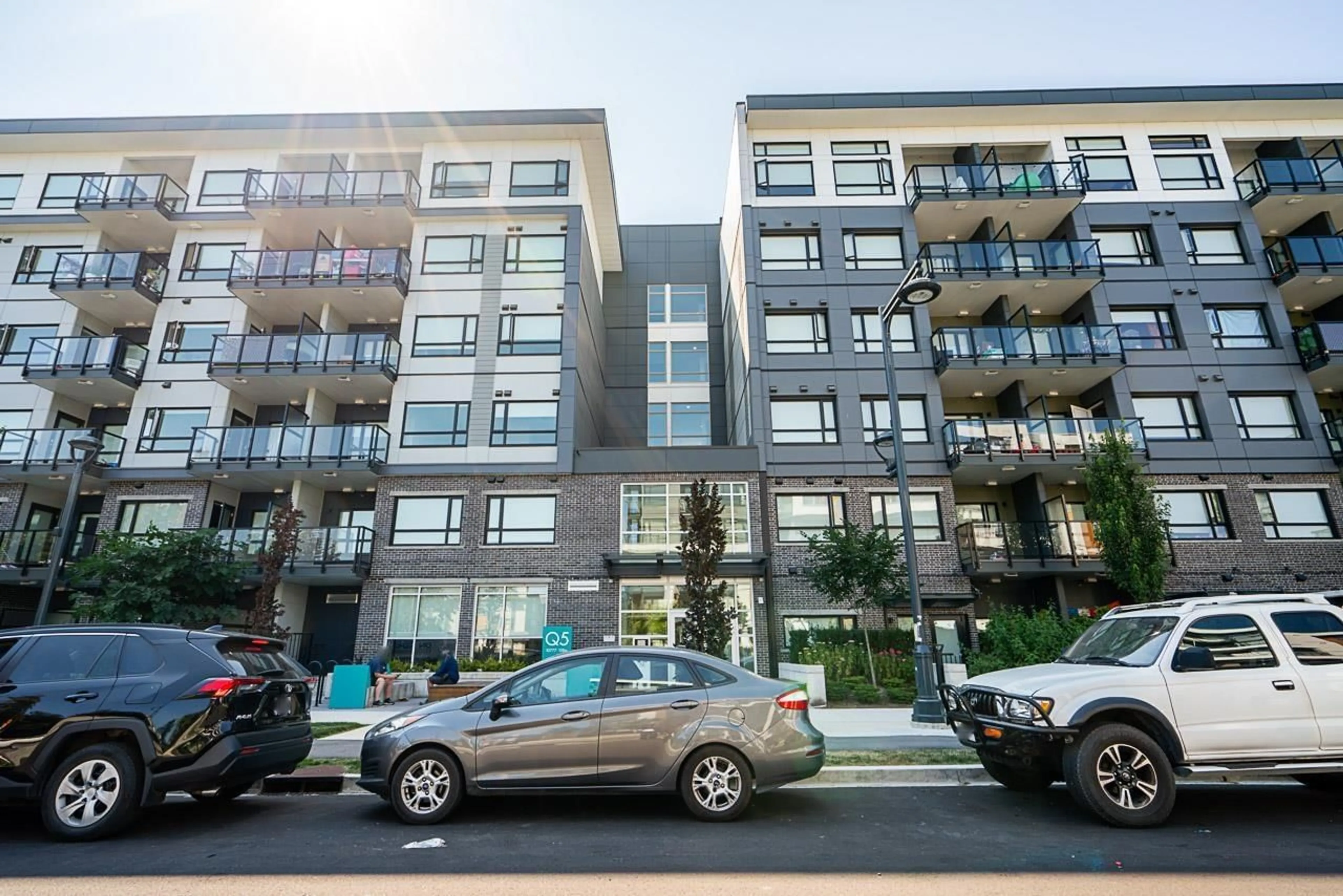 Patio, street for 604 - 10777 138TH, Surrey British Columbia V3T0T5