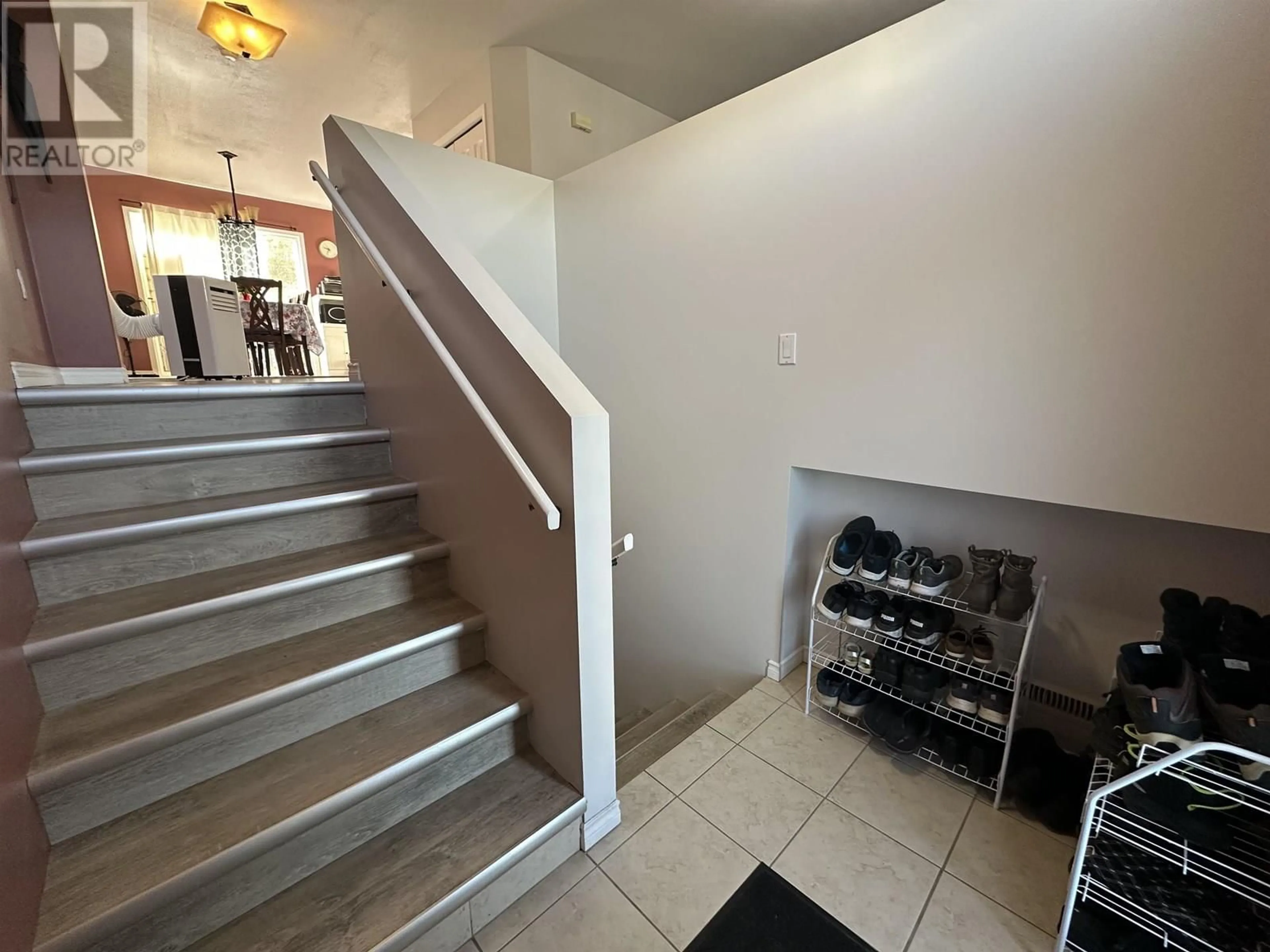 Indoor foyer for 8413 87 STREET, Fort St. John British Columbia V1J0H4