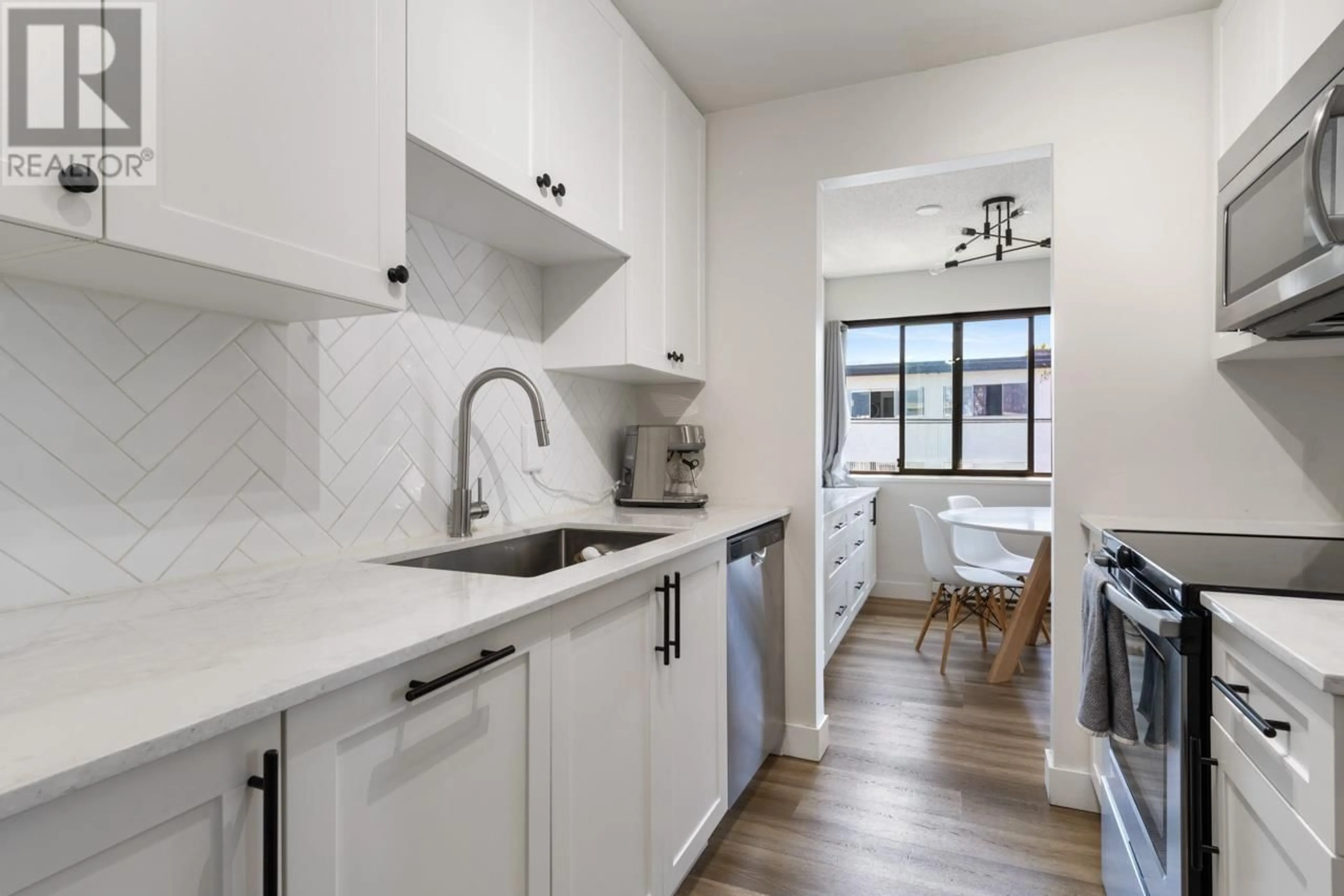 Unknown for 305 - 642 7TH AVENUE, Vancouver British Columbia V5T1P1