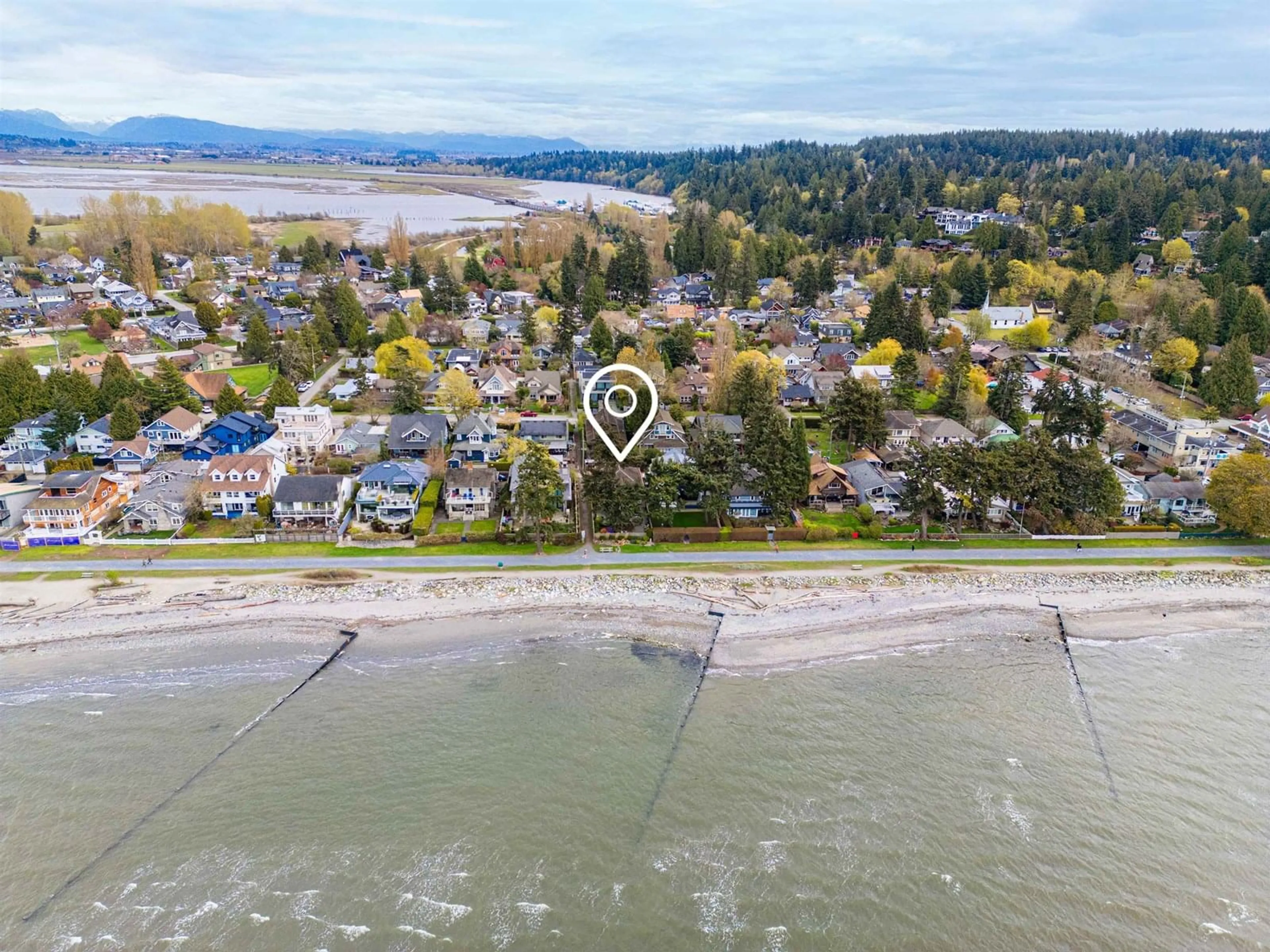 A pic from outside/outdoor area/front of a property/back of a property/a pic from drone, water/lake/river/ocean view for 2810 O'HARA, Surrey British Columbia V4A3E4