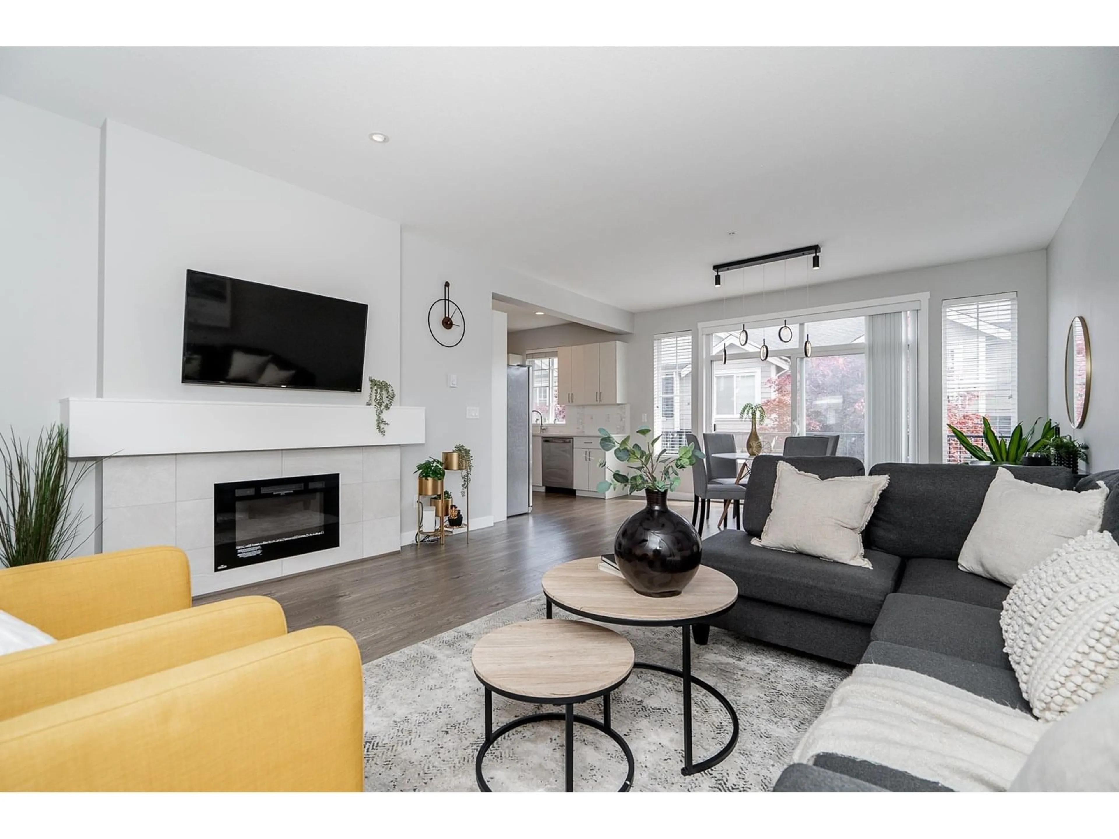 Living room with furniture, unknown for 50 - 7169 208A, Langley British Columbia V2Y0X2