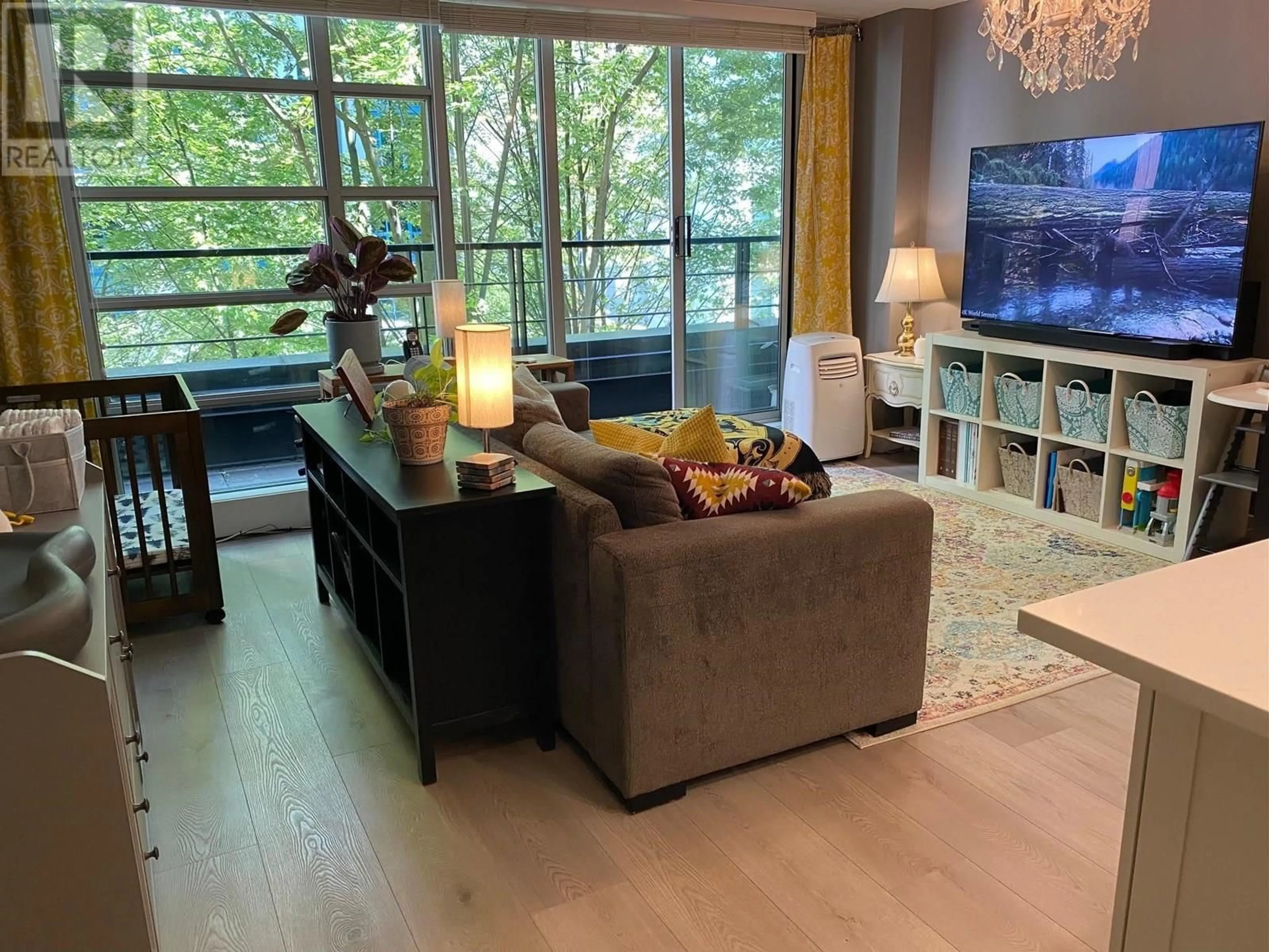 Living room with furniture, wood/laminate floor for 304 - 1255 SEYMOUR STREET, Vancouver British Columbia V6B0H1