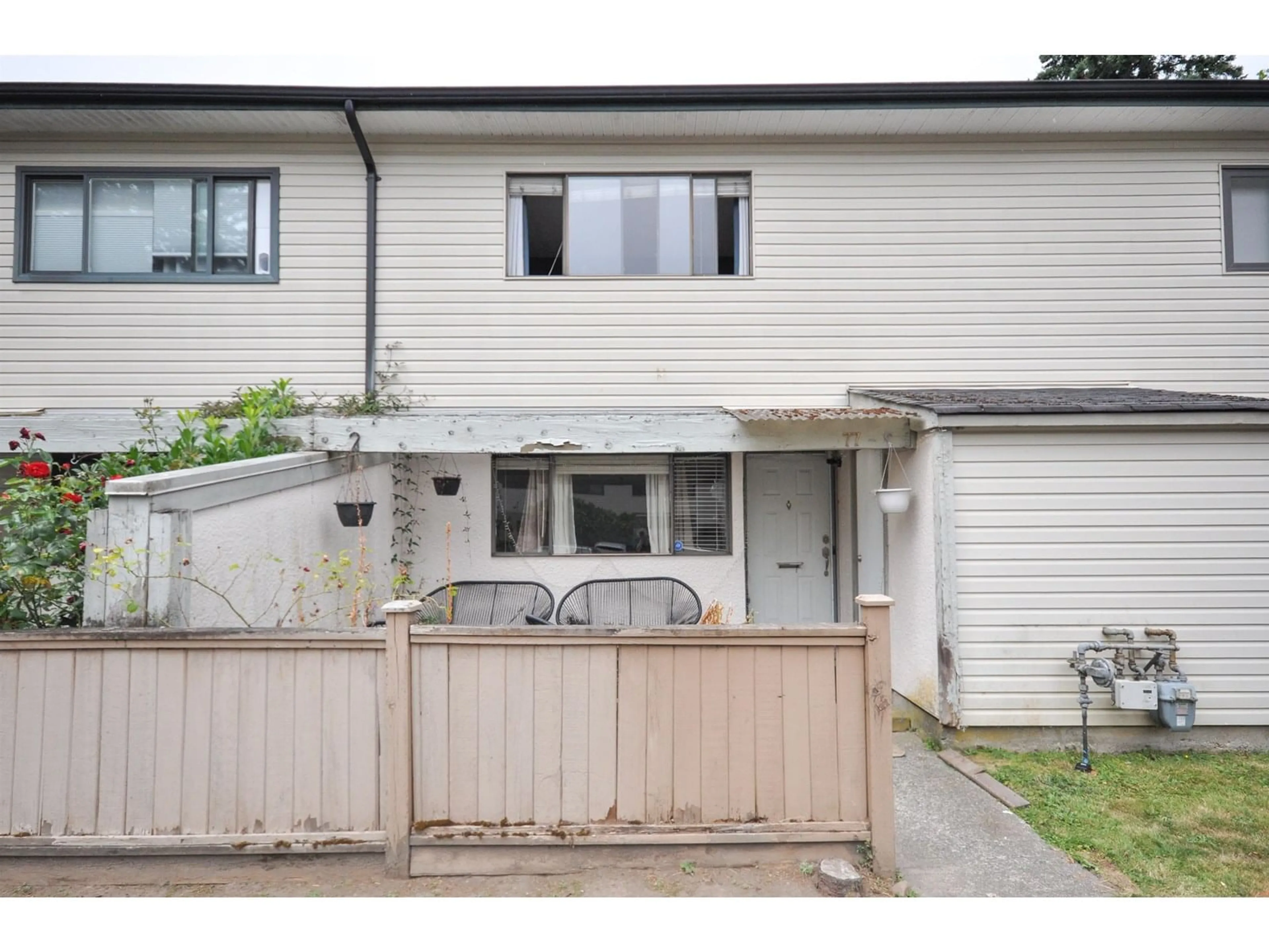 Unknown for 77 - 20350 53, Langley British Columbia V3A5T9
