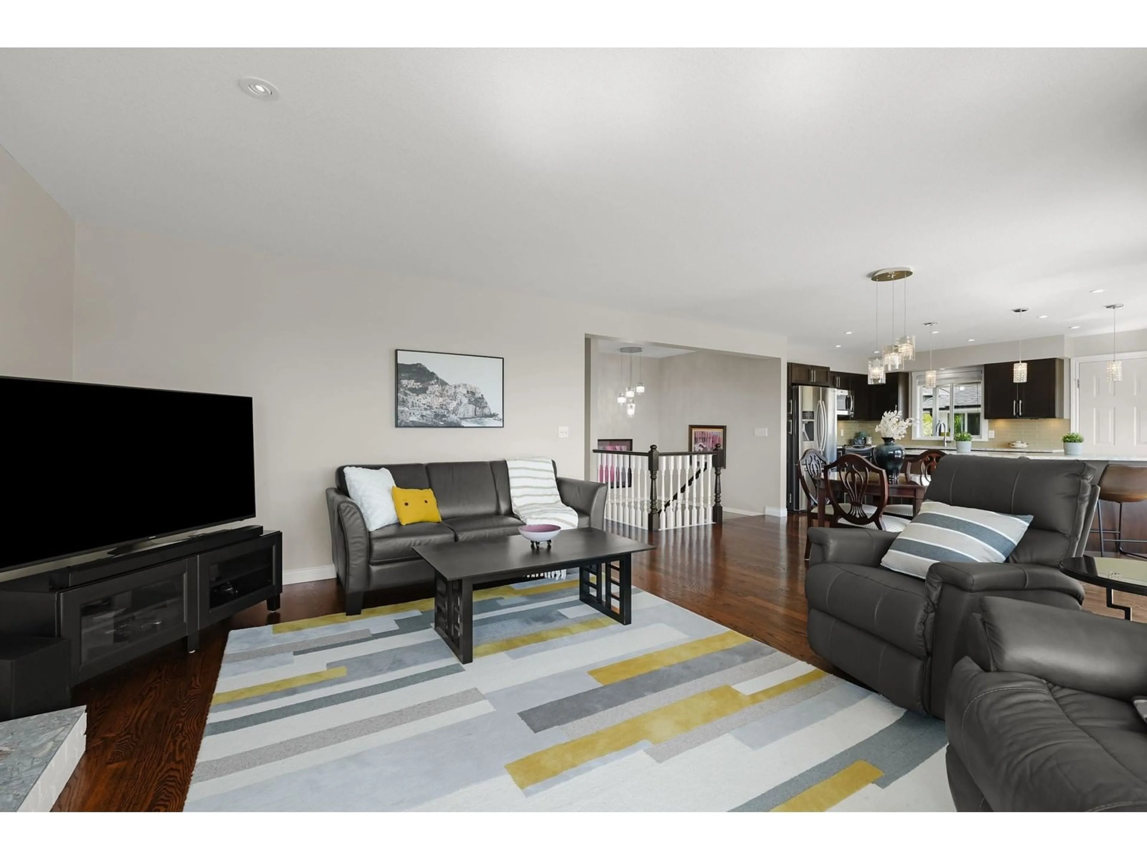 Living room with furniture, unknown for 6199 191A, Surrey British Columbia V2S8C7