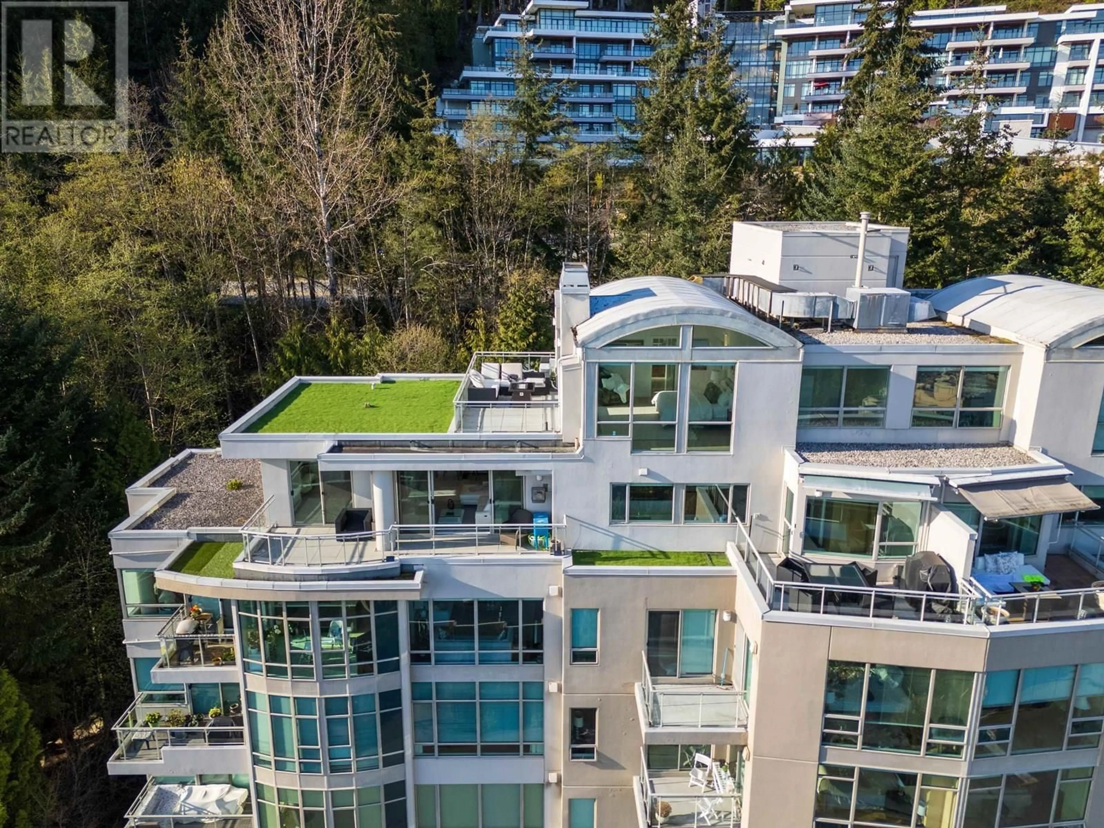 A pic from outside/outdoor area/front of a property/back of a property/a pic from drone, city buildings view from balcony for 701 - 3105 DEER RIDGE DRIVE, West Vancouver British Columbia V7S4W1