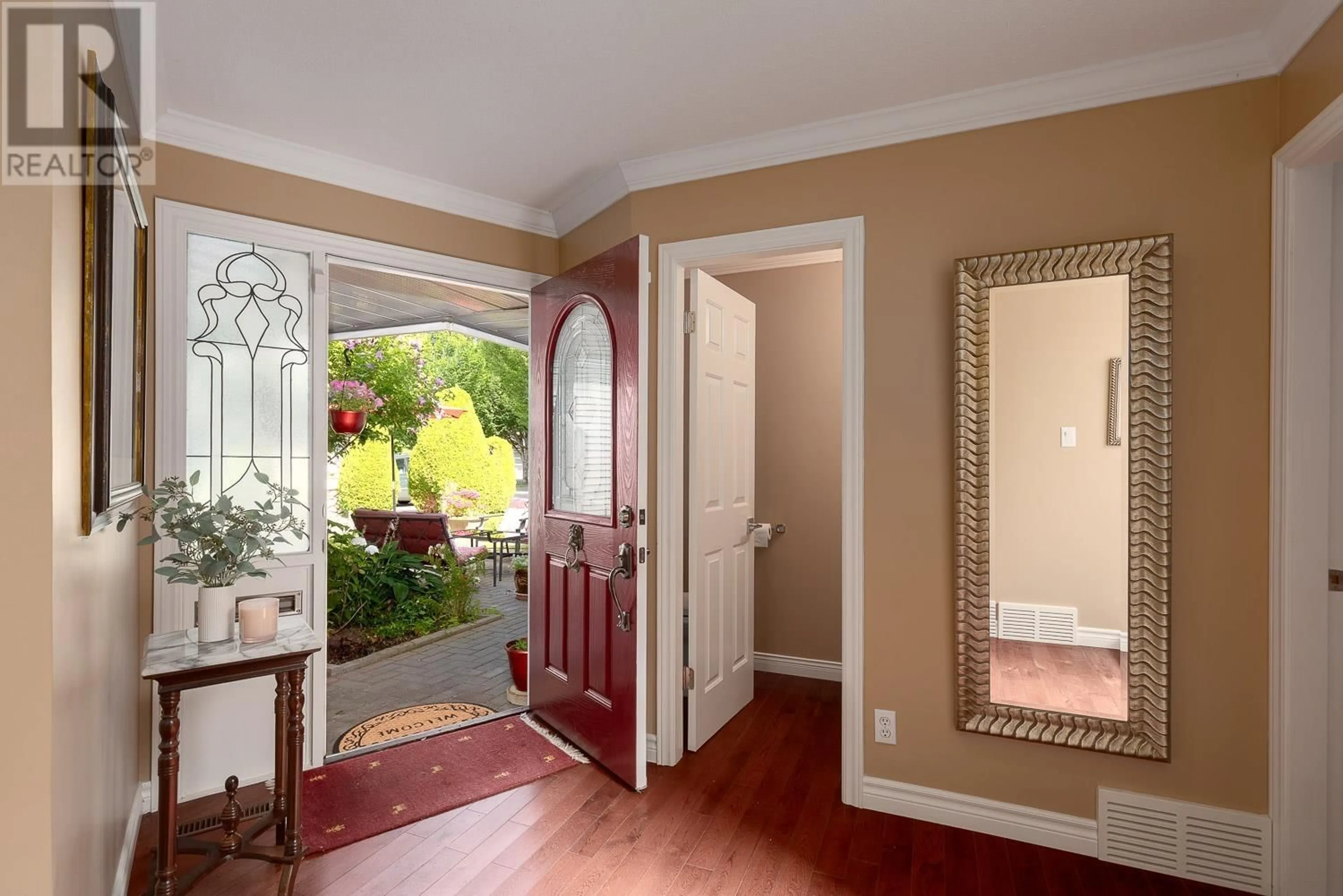 Indoor entryway for 12146 OSPREY DRIVE, Richmond British Columbia V7E3S6