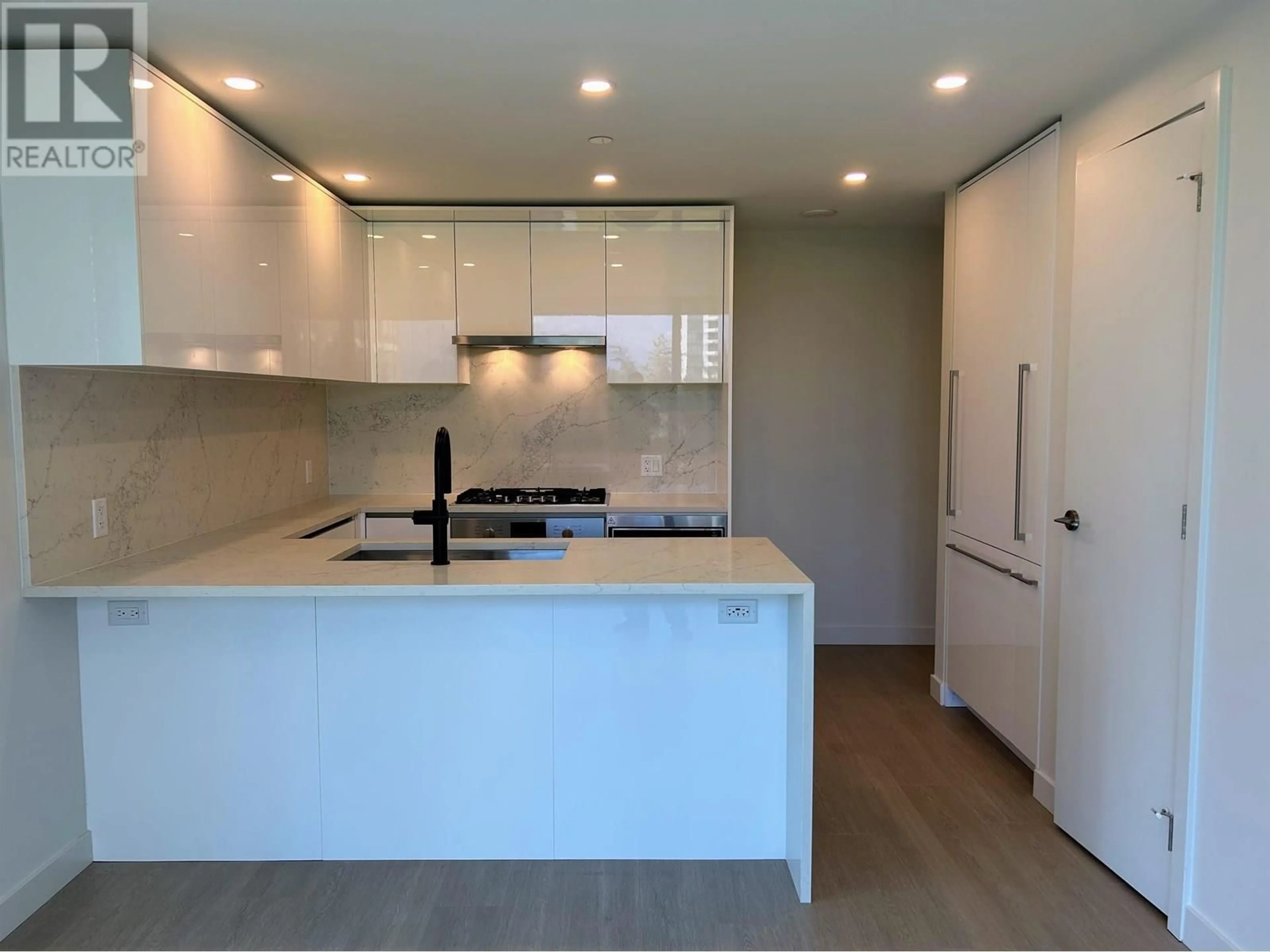 Open concept kitchen, unknown for 209 - 5987 WILSON AVENUE, Burnaby British Columbia V5H0L7