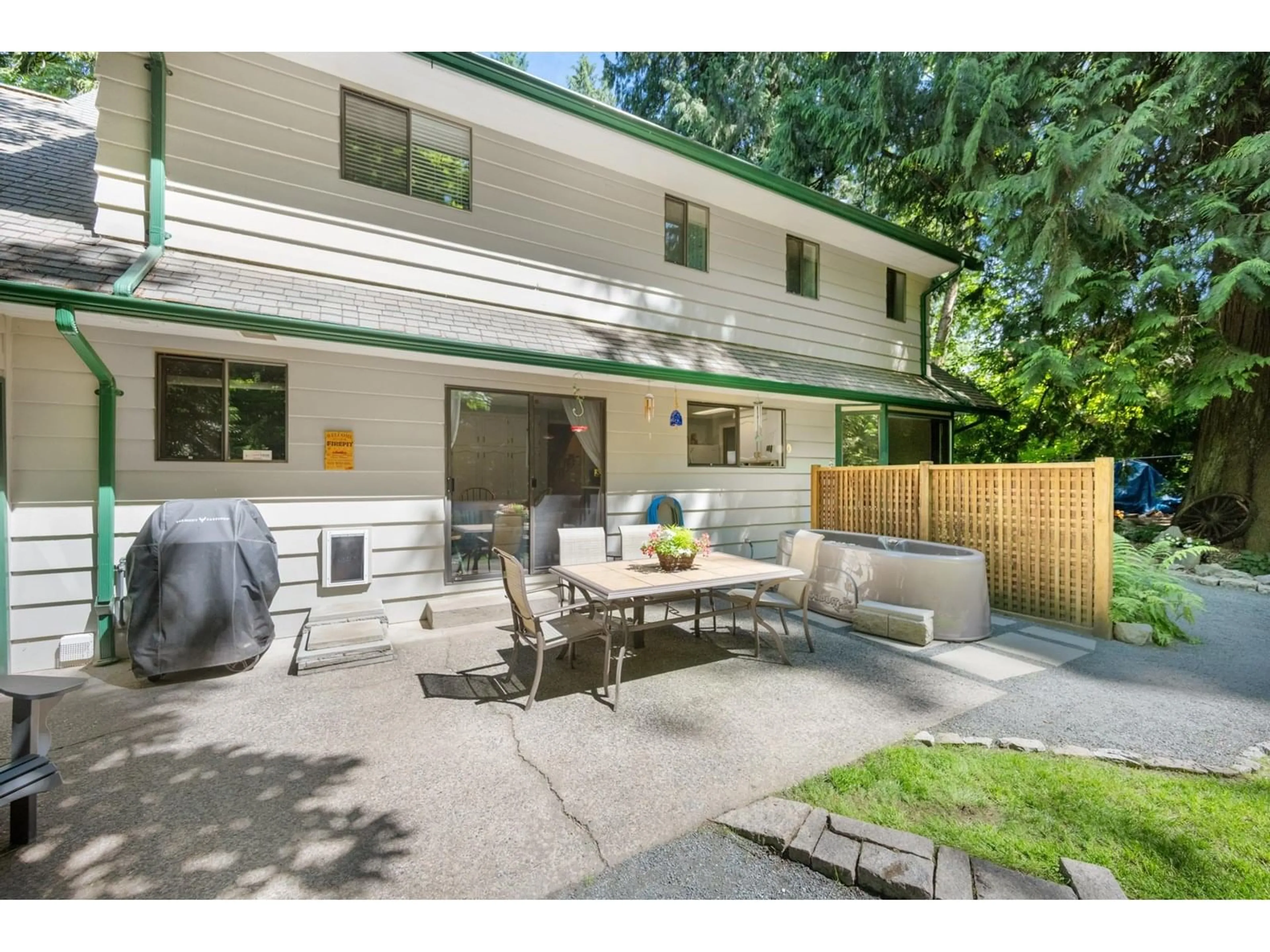 Patio, street for 4961 202A, Langley British Columbia V3A1T6