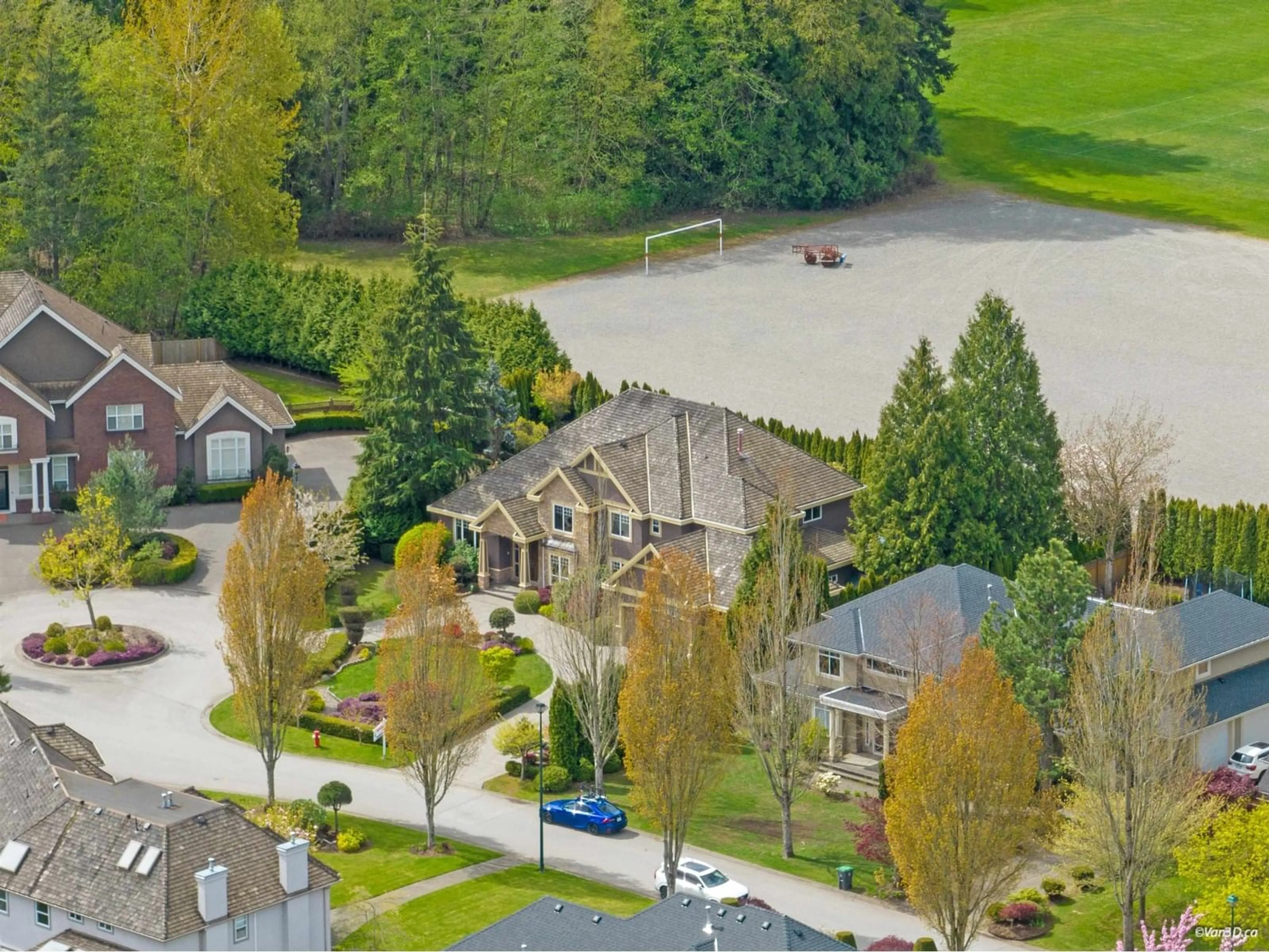 A pic from outside/outdoor area/front of a property/back of a property/a pic from drone, water/lake/river/ocean view for 2255 135A, Surrey British Columbia V4A9V2
