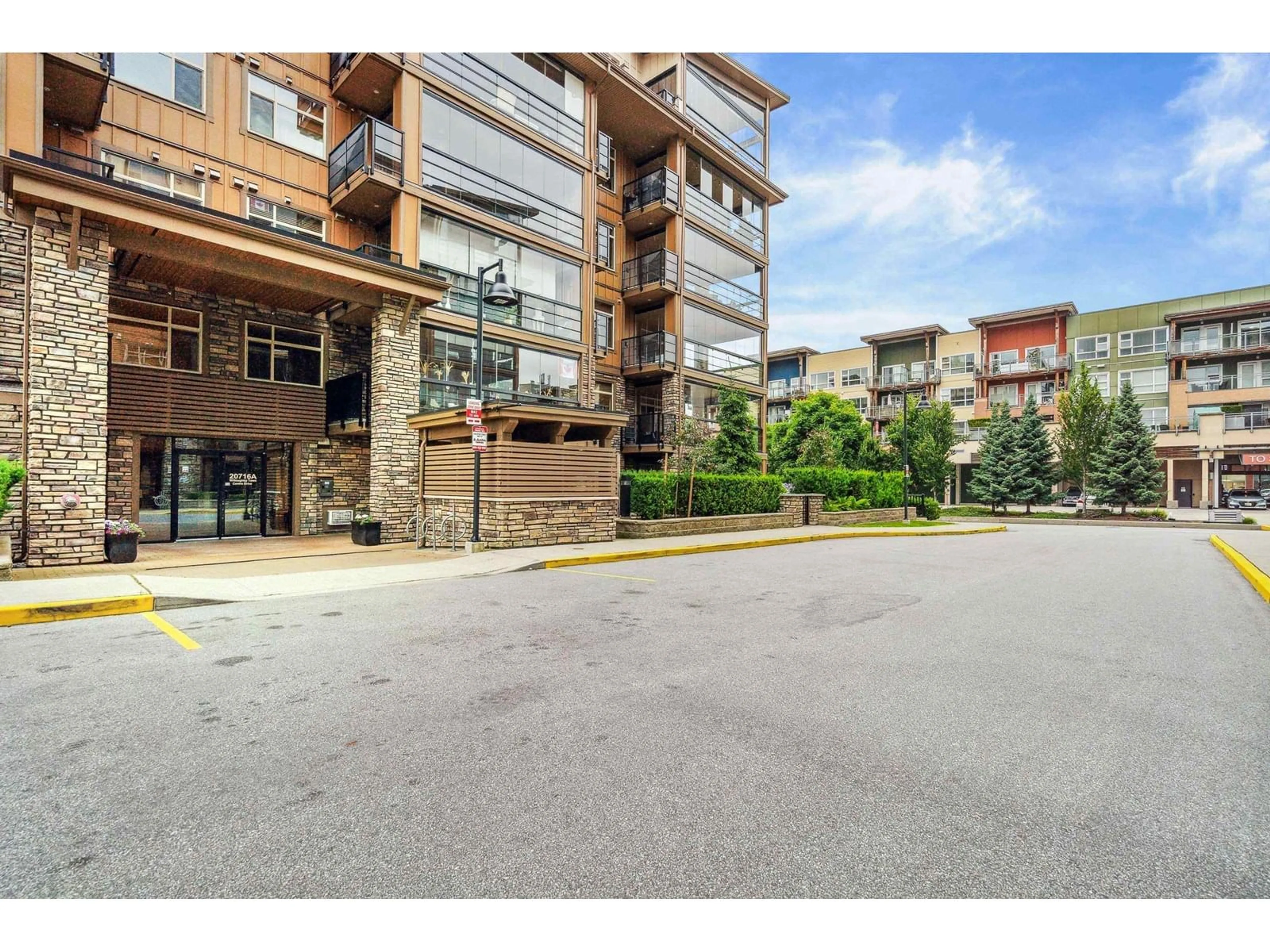 Unknown for A511 - 20716 WILLOUGHBY TOWN CENTRE, Langley British Columbia V2Y3J7