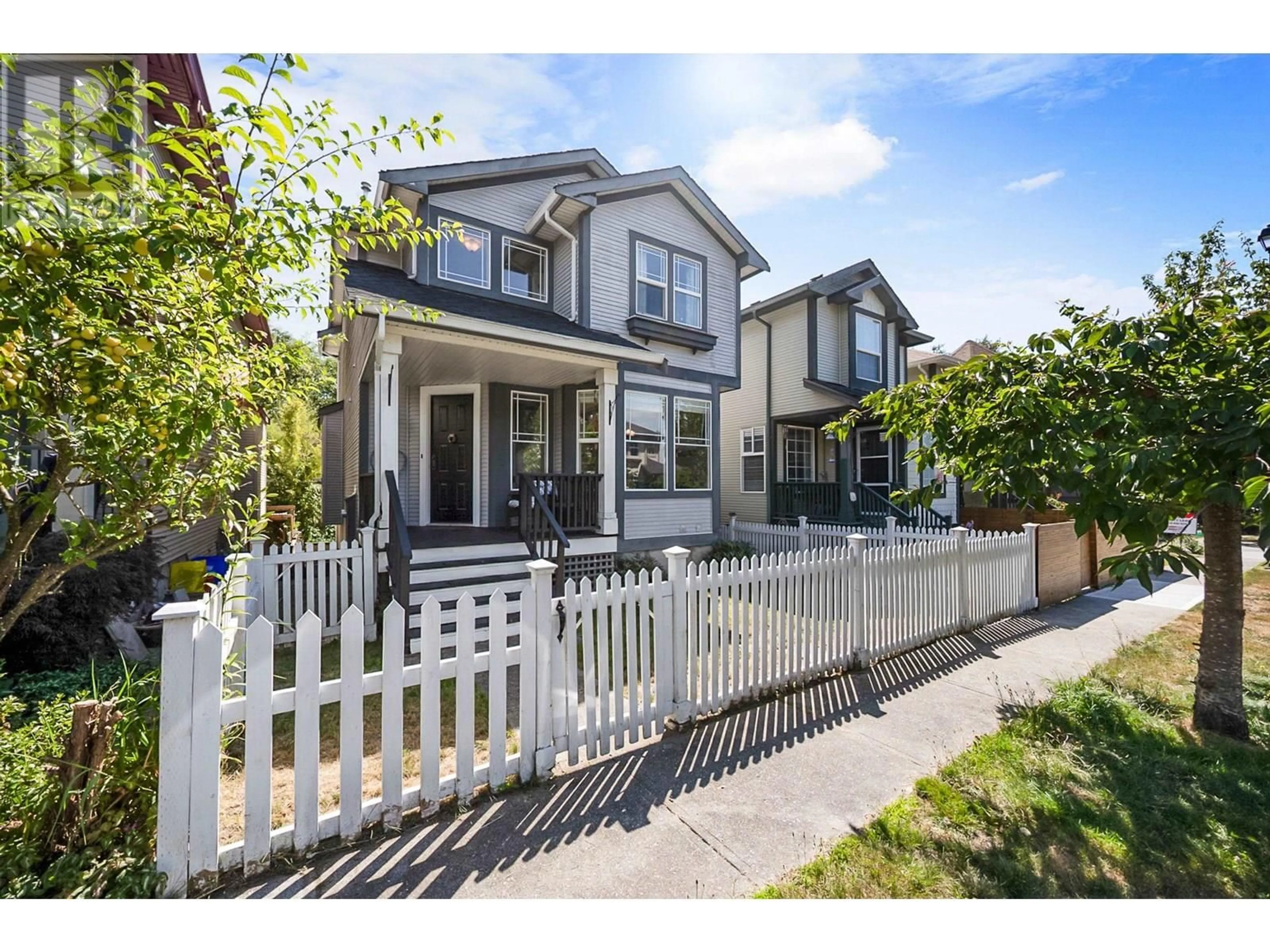Home with vinyl exterior material, street for 24372 101A AVENUE, Maple Ridge British Columbia V2W1W6