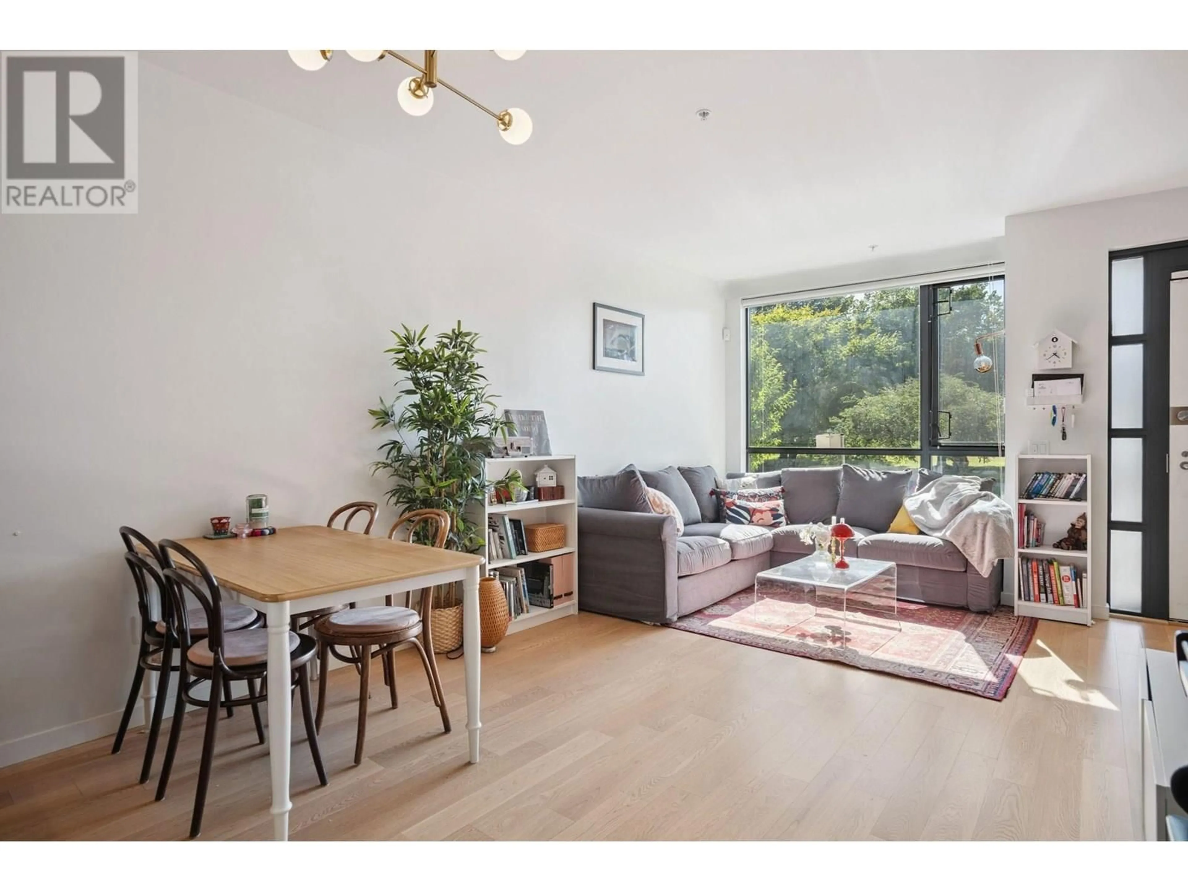 Living room with furniture, wood/laminate floor for 6352 ASH STREET, Vancouver British Columbia V5Z3G9