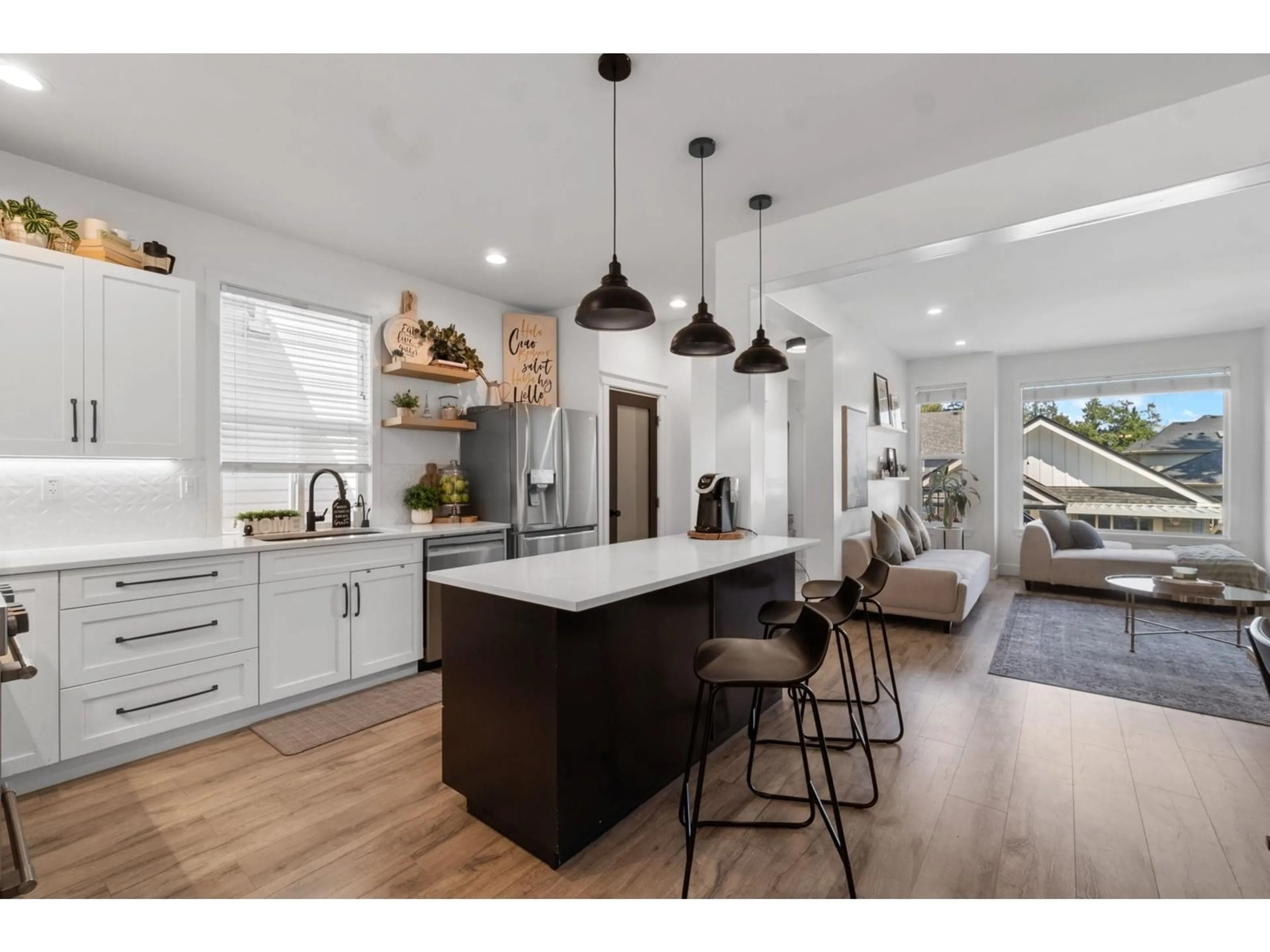 Open concept kitchen, unknown for 14691 60TH, Surrey British Columbia V3S1R5