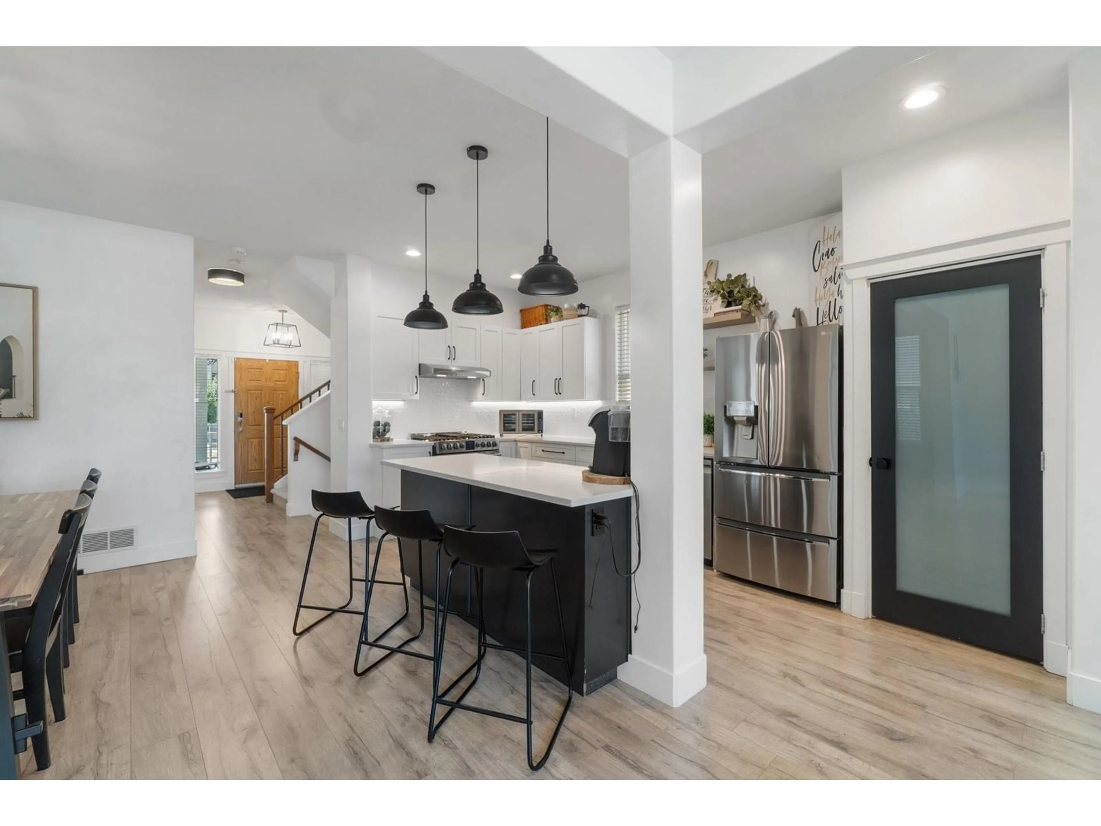 Open concept kitchen, unknown for 14691 60TH, Surrey British Columbia V3S1R5