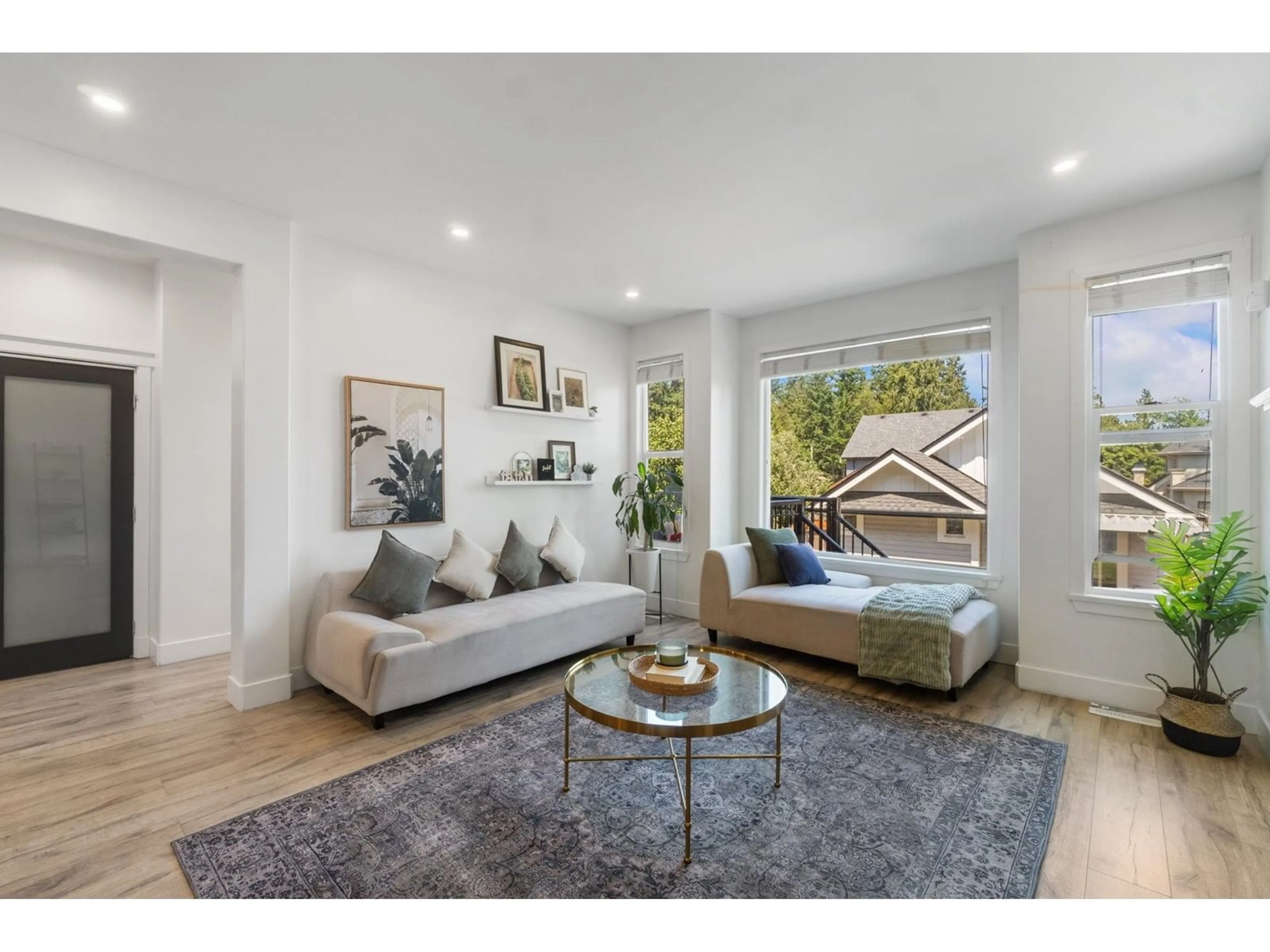 Living room with furniture, unknown for 14691 60TH, Surrey British Columbia V3S1R5