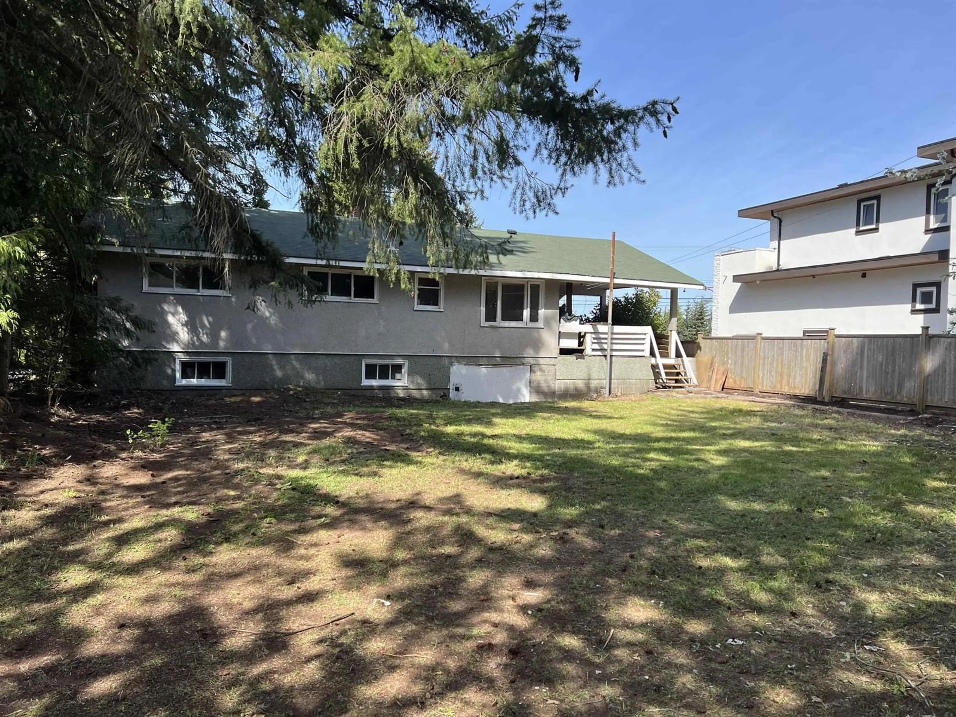 A pic from outside/outdoor area/front of a property/back of a property/a pic from drone, unknown for 9336 116TH, Delta British Columbia V4C5W9
