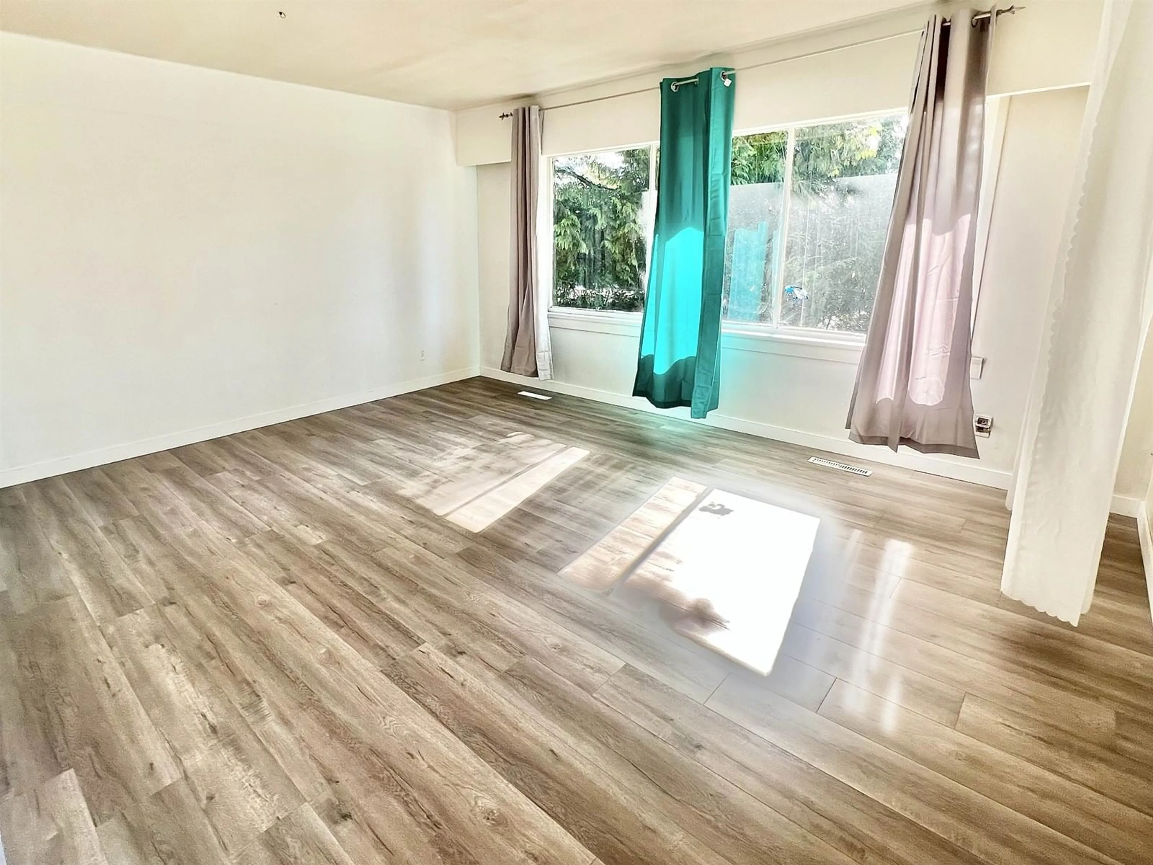 A pic of a room for 9336 116TH, Delta British Columbia V4C5W9