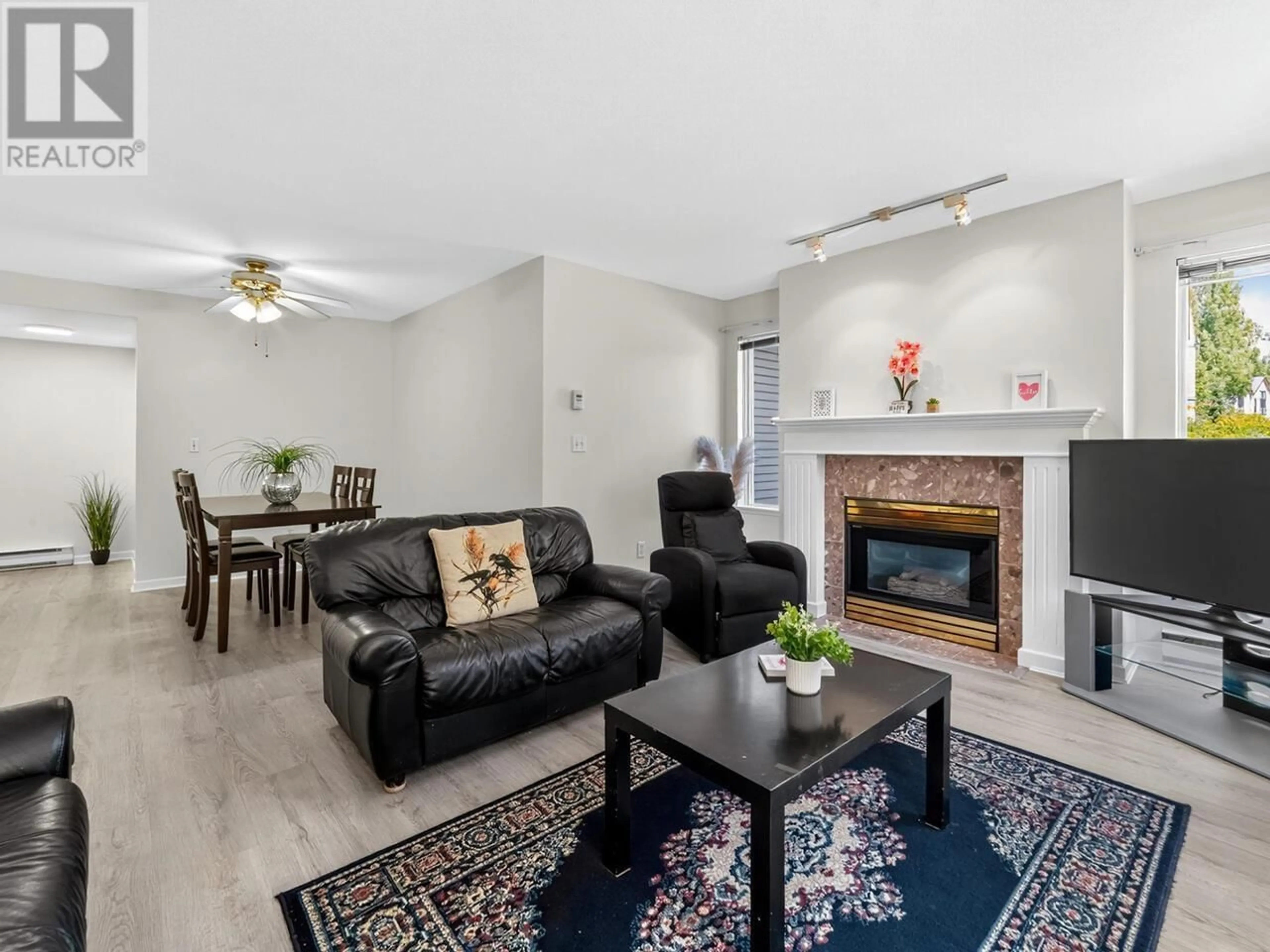 Living room with furniture, unknown for 64 - 202 LAVAL STREET, Coquitlam British Columbia V3K6X6