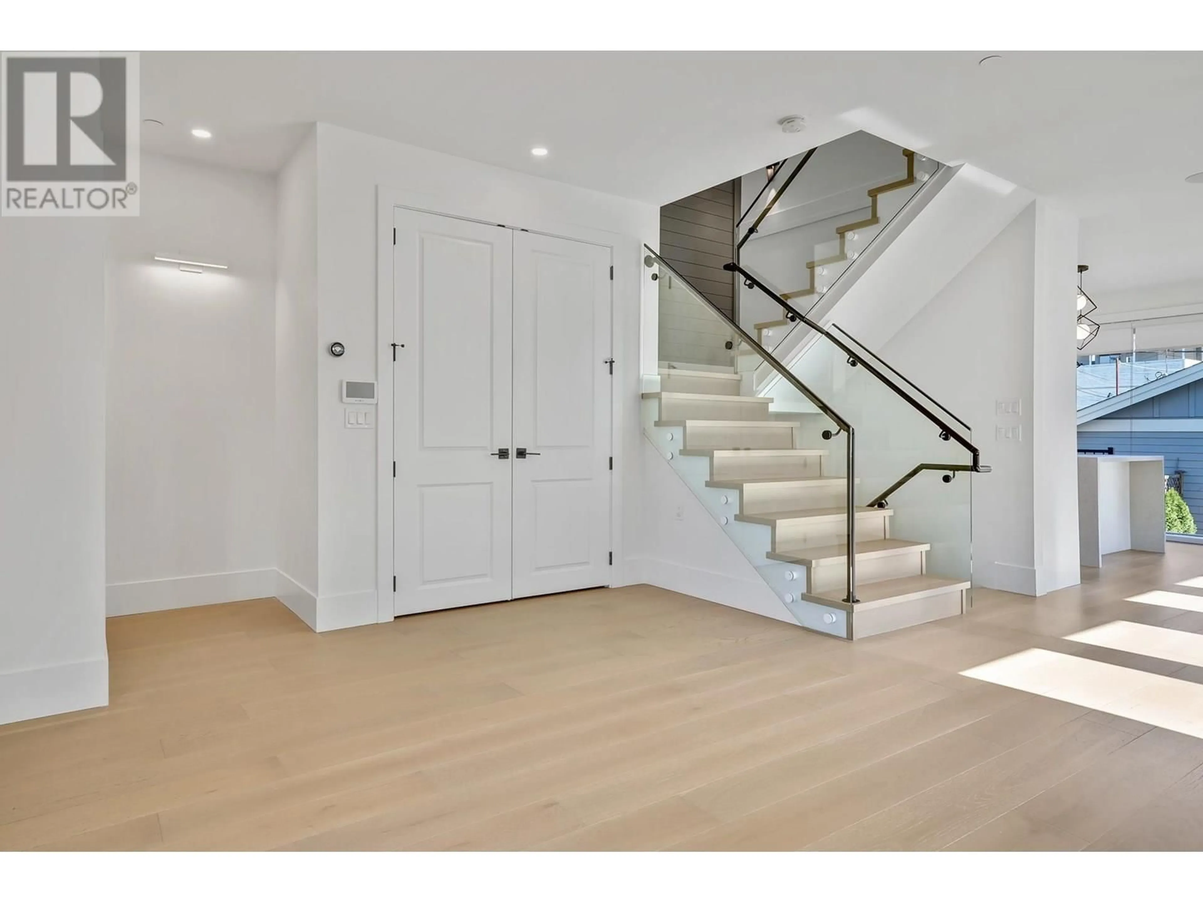 Unknown for 1430 17TH AVENUE, Vancouver British Columbia V5N2G8