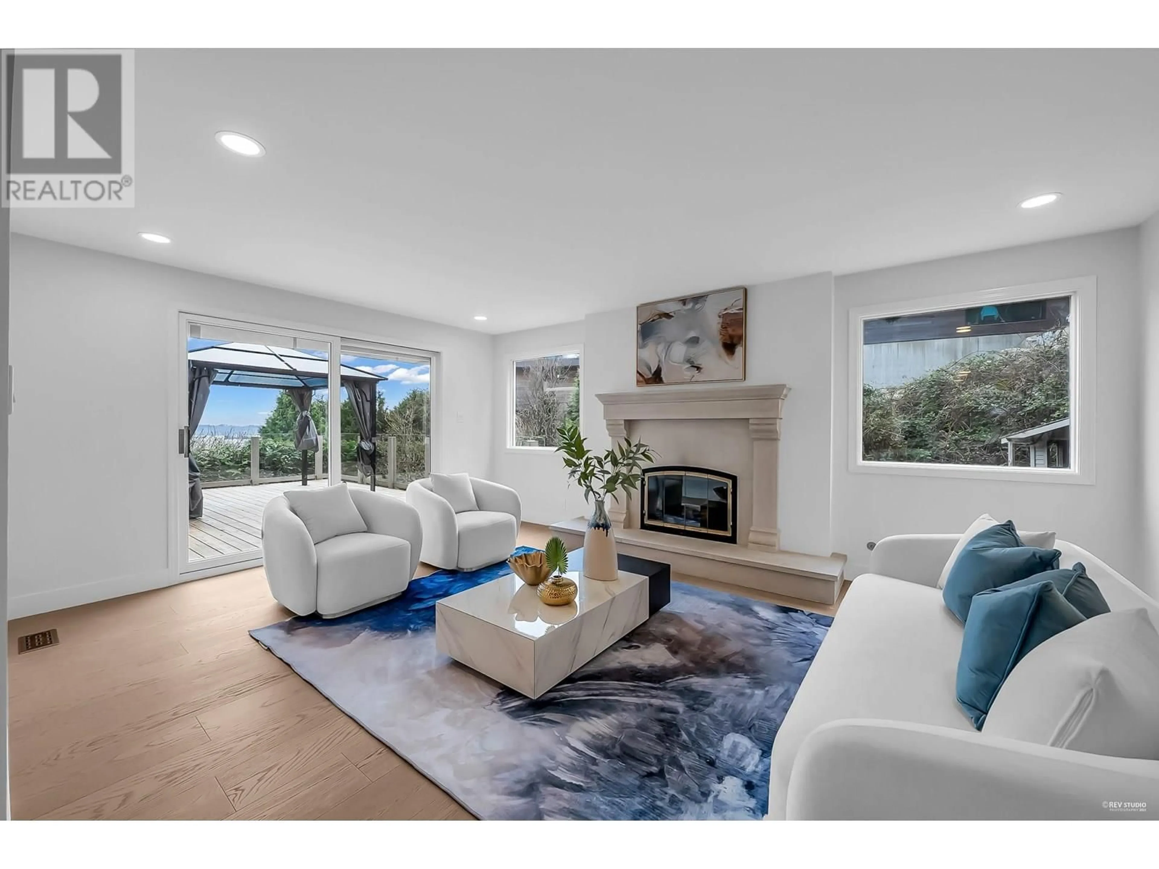 Living room with furniture, unknown for 4030 RIPPLE ROAD, West Vancouver British Columbia V7V3K9