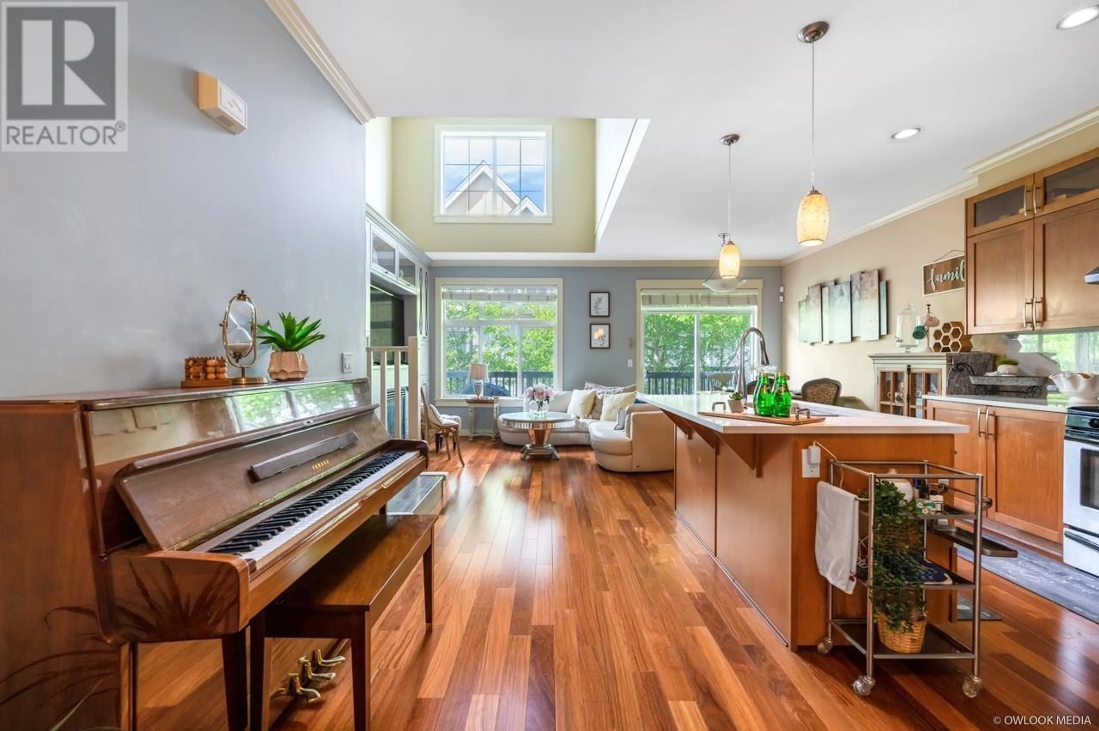 Open concept kitchen, wood/laminate floor for 41 - 7171 STEVESTON HIGHWAY, Richmond British Columbia V7A5K4