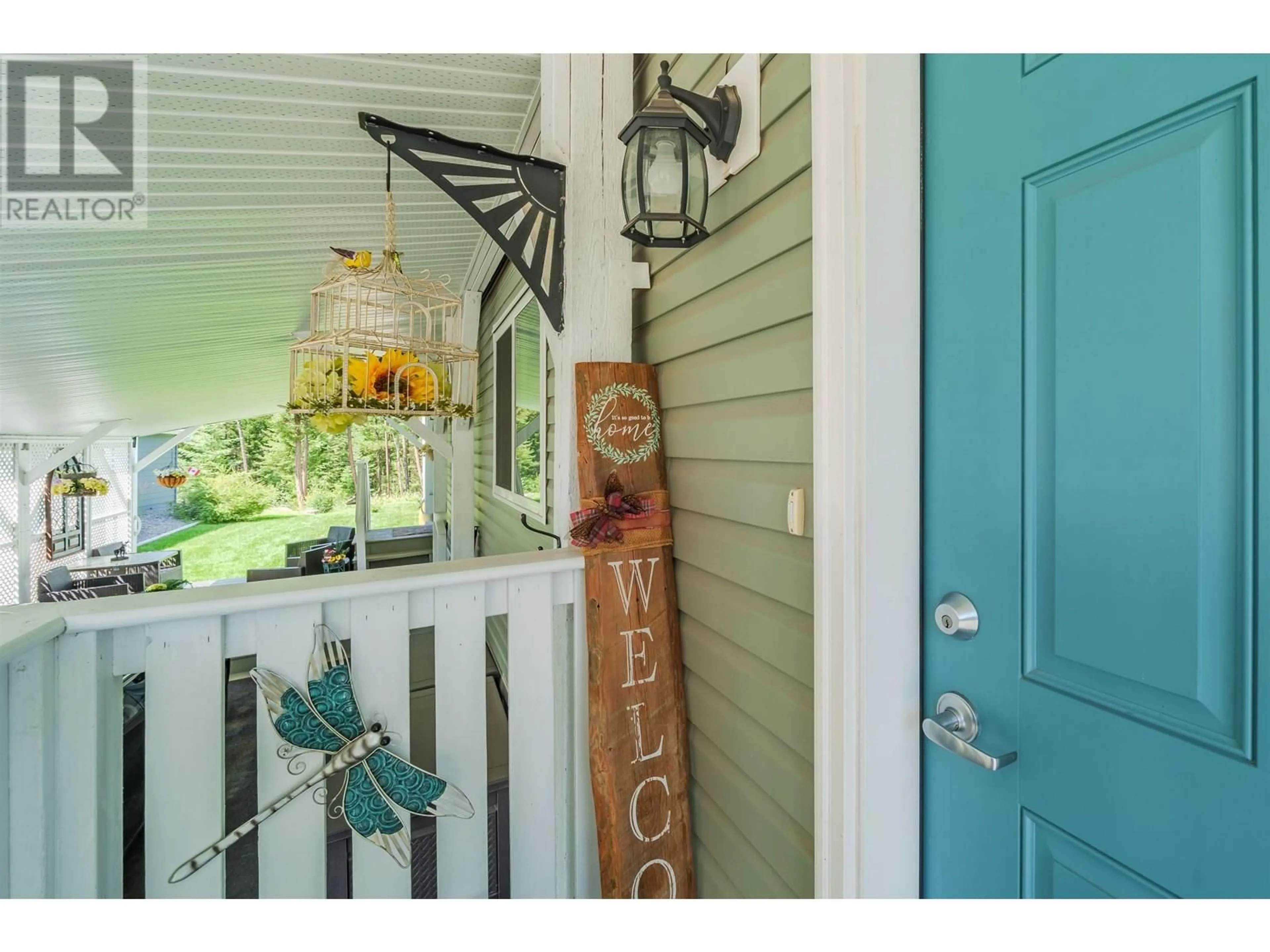 Indoor entryway for 50 - 208 8TH STREET, 100 Mile House British Columbia V0K2E0