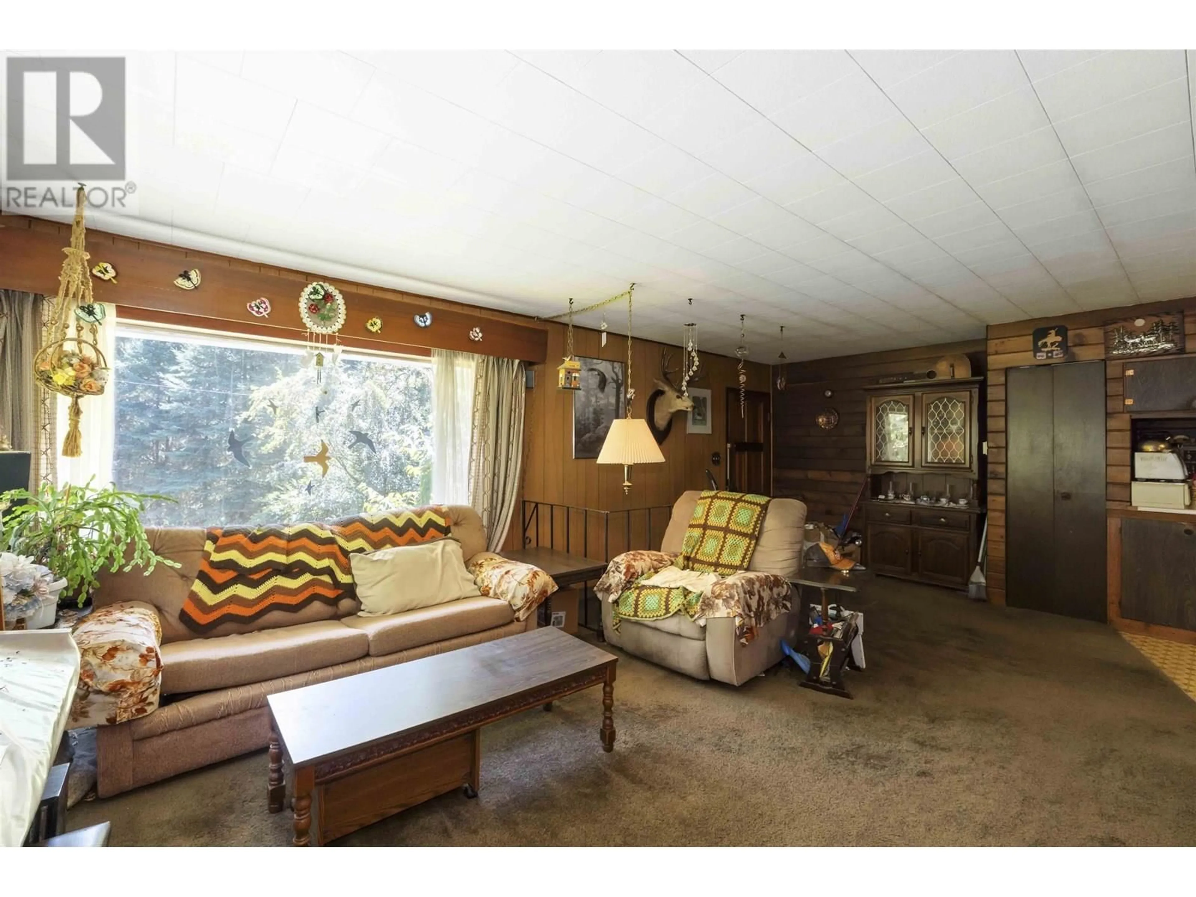 Living room with furniture, wood/laminate floor for 11167 284TH STREET, Maple Ridge British Columbia V2W1T9