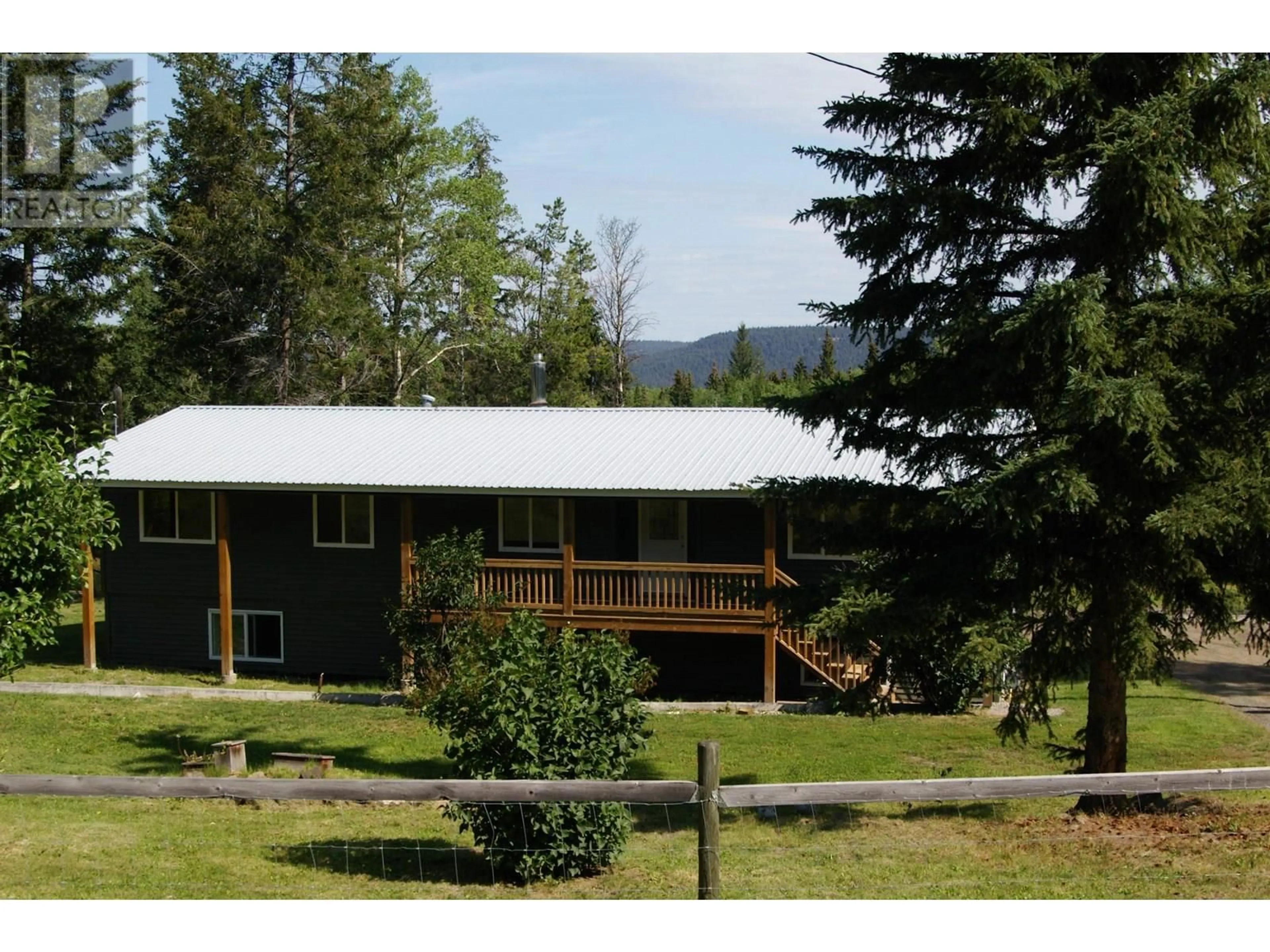 A pic from outside/outdoor area/front of a property/back of a property/a pic from drone, mountain view for 6209 GARRETT ROAD, Lone Butte British Columbia V0K1X3