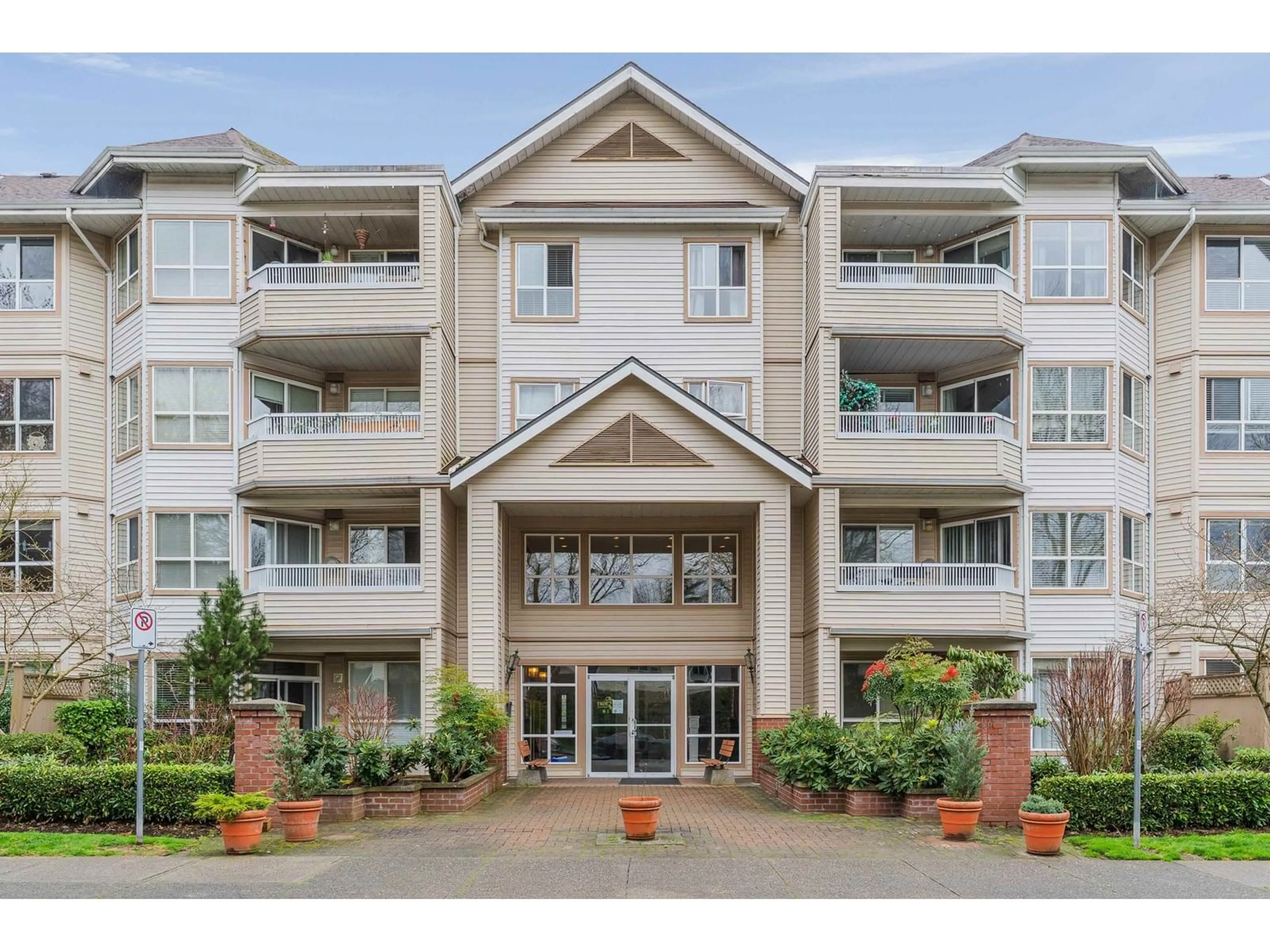 Unknown for 217 - 8139 121A, Surrey British Columbia V3W0Z2