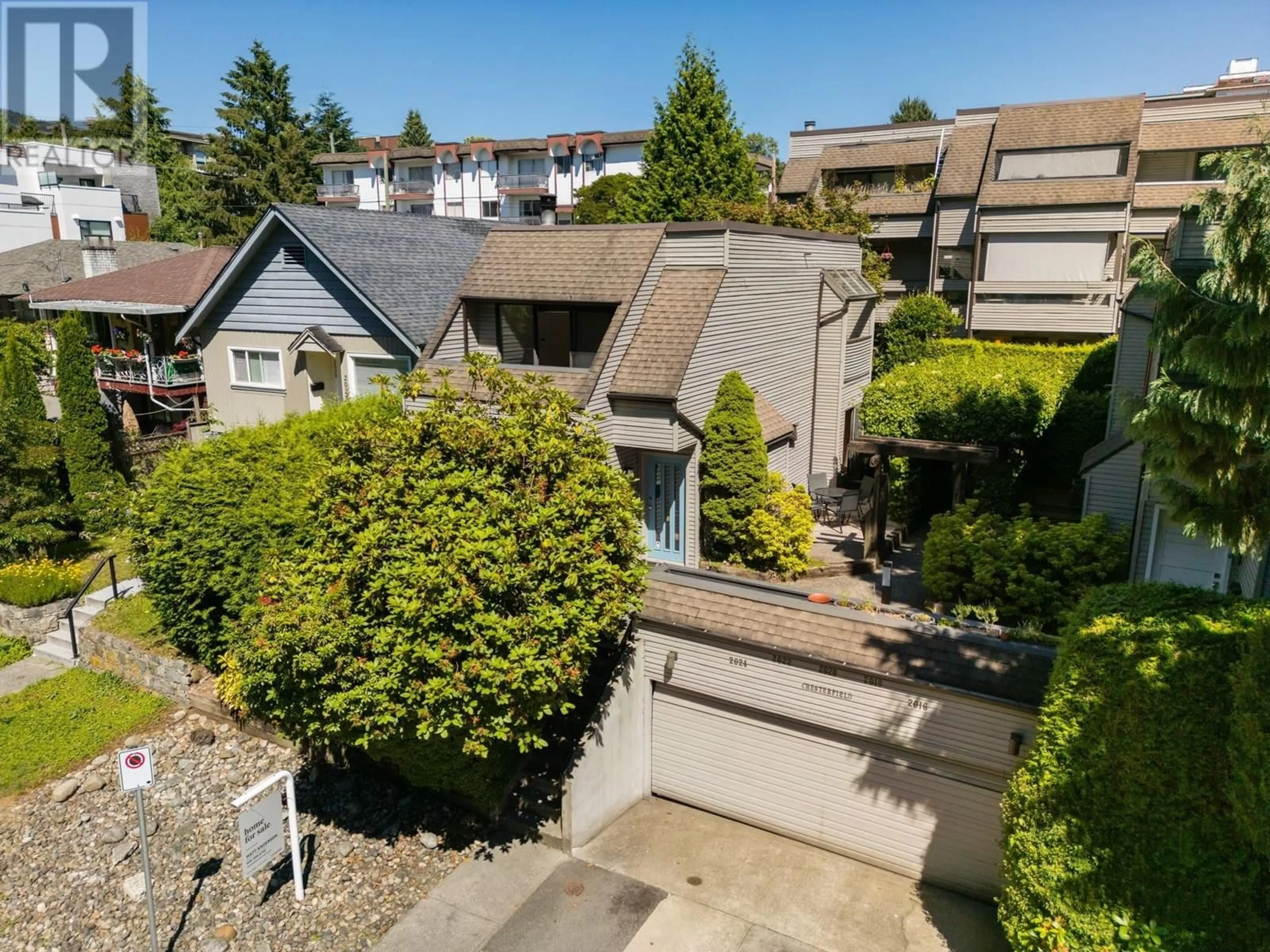 A pic from outside/outdoor area/front of a property/back of a property/a pic from drone, street for 2024 CHESTERFIELD AVENUE, North Vancouver British Columbia V7M2P6